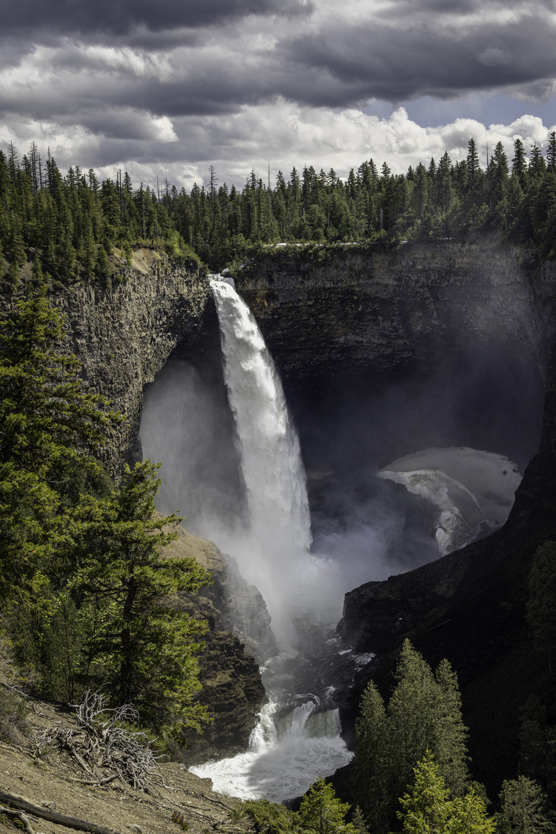 美国国家公园视觉资源管理历程研究中五个时期的威胁和国家公园景观资源的保护措施均为主观的认识分析没有具体的案例和问题评述具体的应对措施也没有针对性研究不够详实。更应突出国家公园景观资源的保护和管理的内容。不能只阐述建设问题和内容。