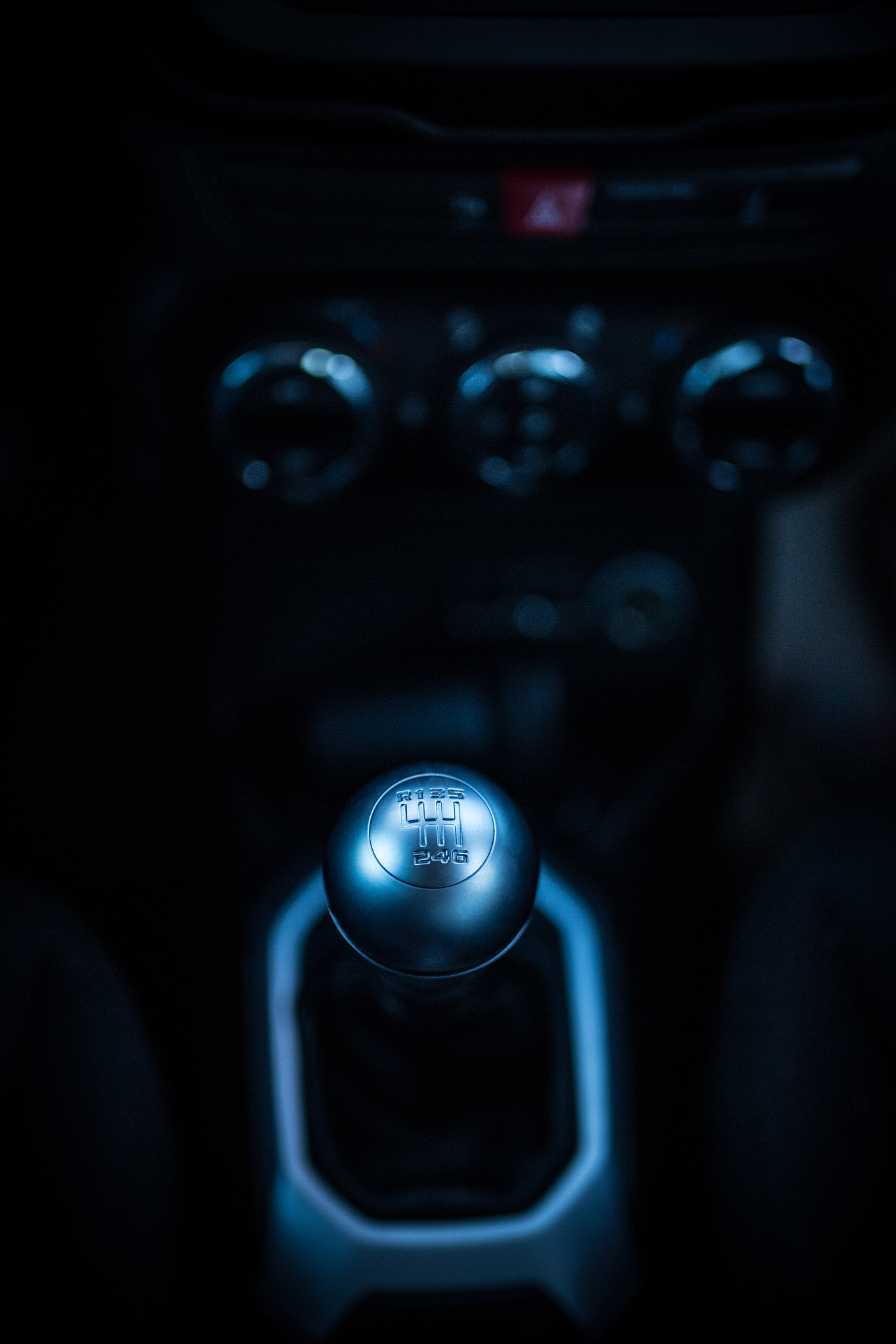 six speed manual gear shift