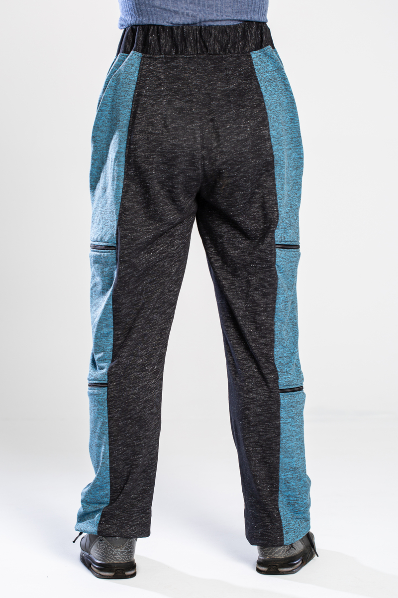 用美式英语写3条关于Mens Trousers Multi-pocket Overalls Loose Casual Pants Straight Leg产品的正面评论。内容附带评论标题评论单词数量小于40个单词。