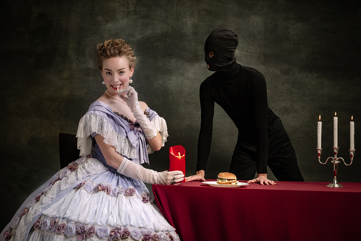 《呼啸山庄》中的女性主题与问题：从教育视角深入解读