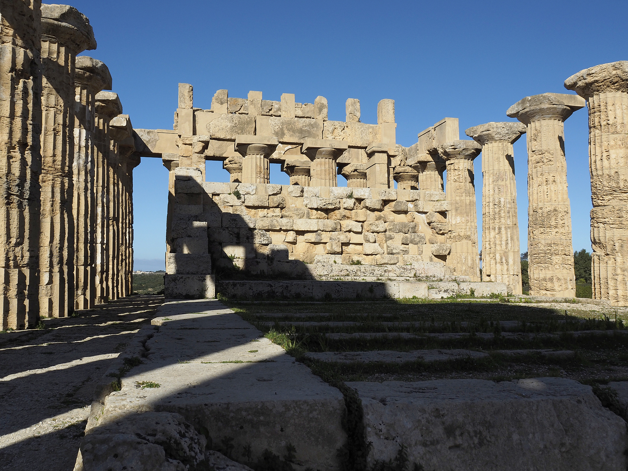 view of temple e or temple of hera in selinunte, sicily