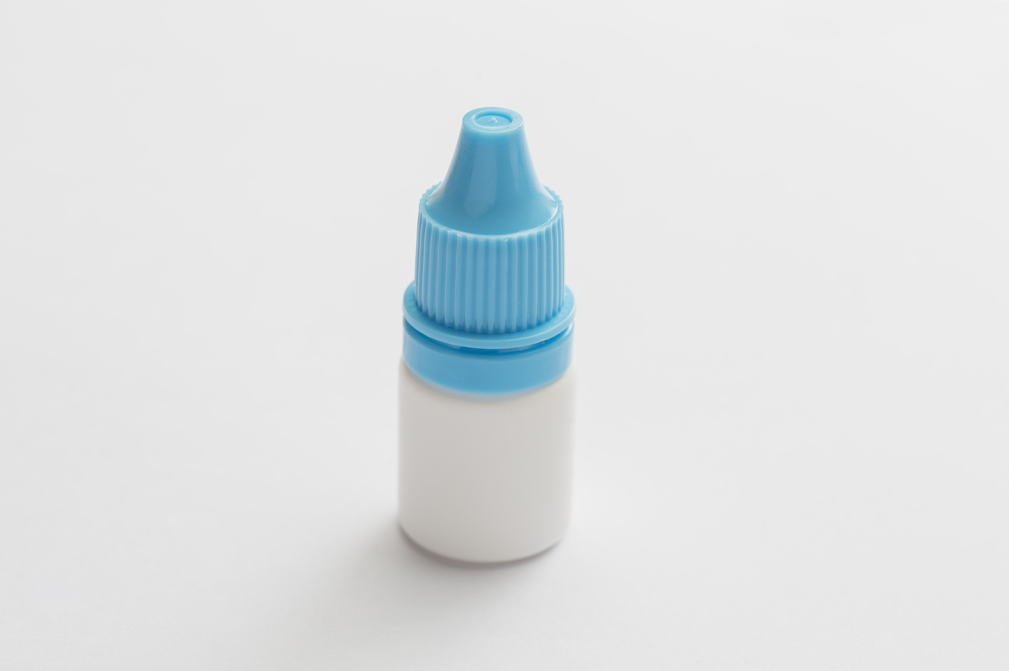 眼药水瓶设计大揭秘：用户体验、安全性和创新