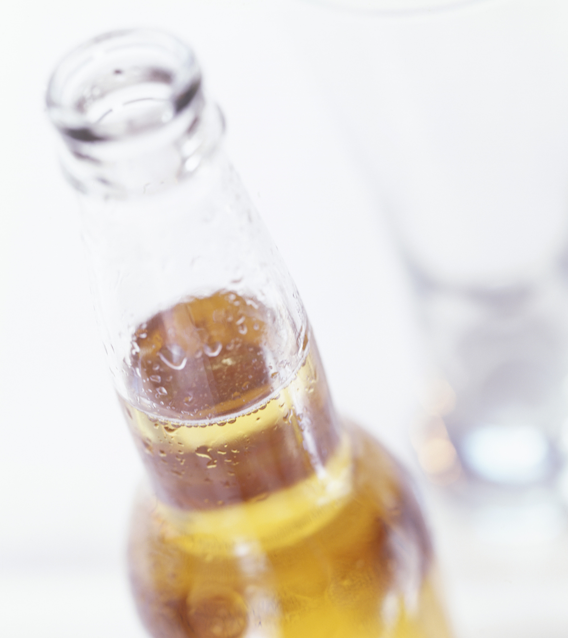 如何去除酒中的酸味？4种简单方法