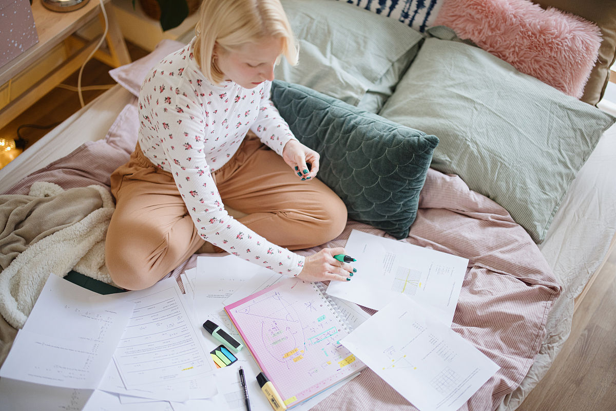 论文修改：采用'选择性调控'表达方式突出重点