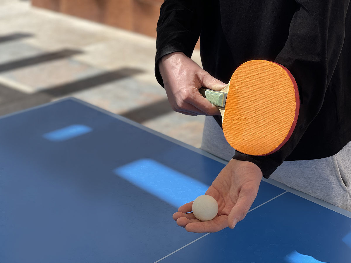 乒乓球遮挡发球战术解析：优缺点及应用建议