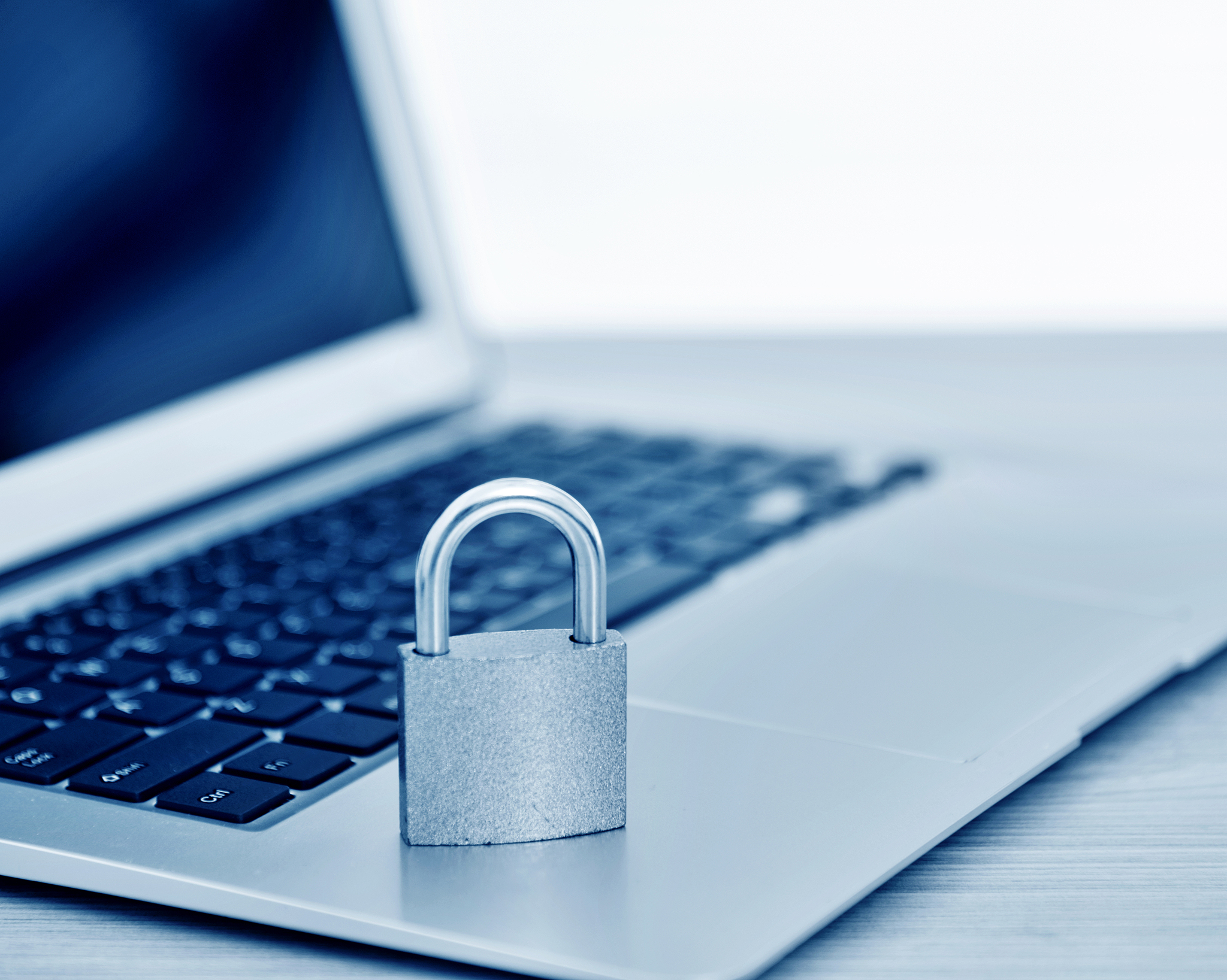 hp笔记本正常开机后caps+lock键和numk键闪7次 什么原因帮我用180字详细描述