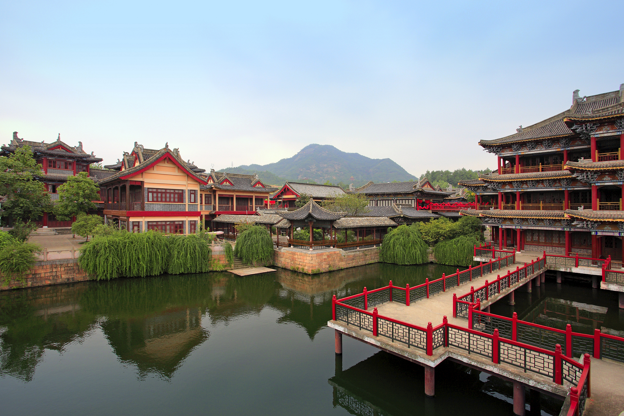 帮我写一个小红书分享风景的文案例如杭州宋城字数500