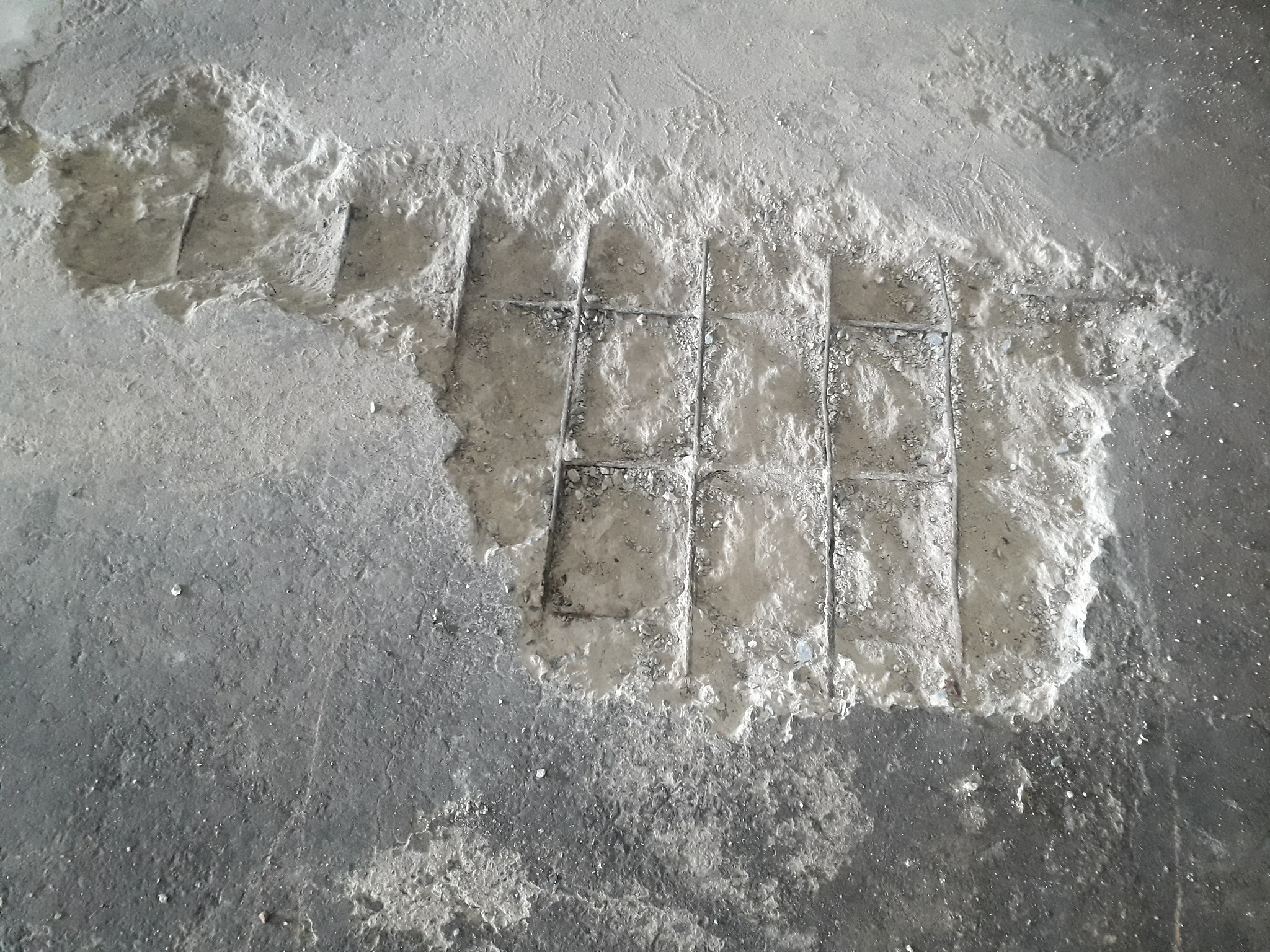 混凝土粉化和酥化的区别是什么？