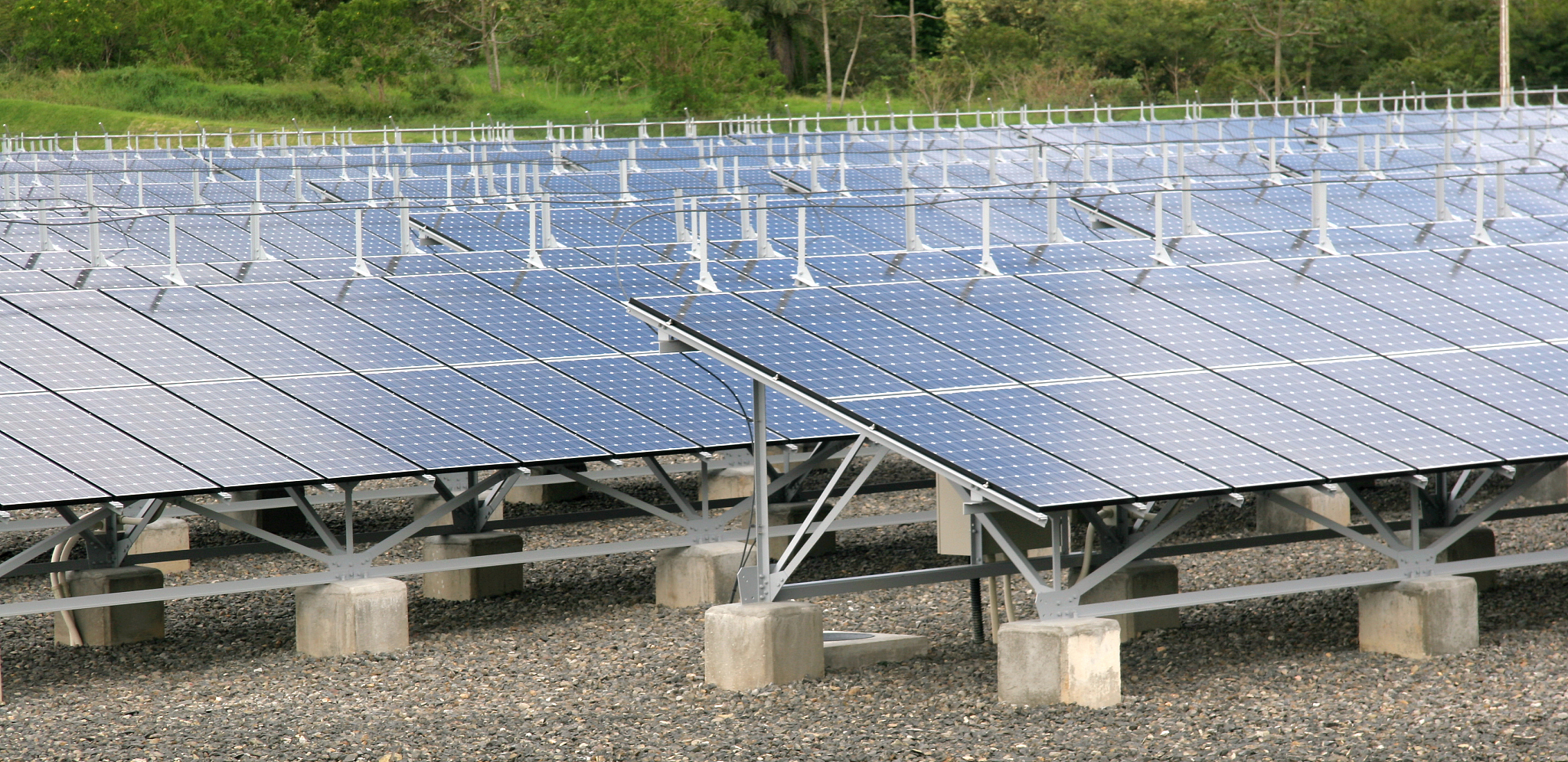 山村供电方案设计：太阳能和微水电方案