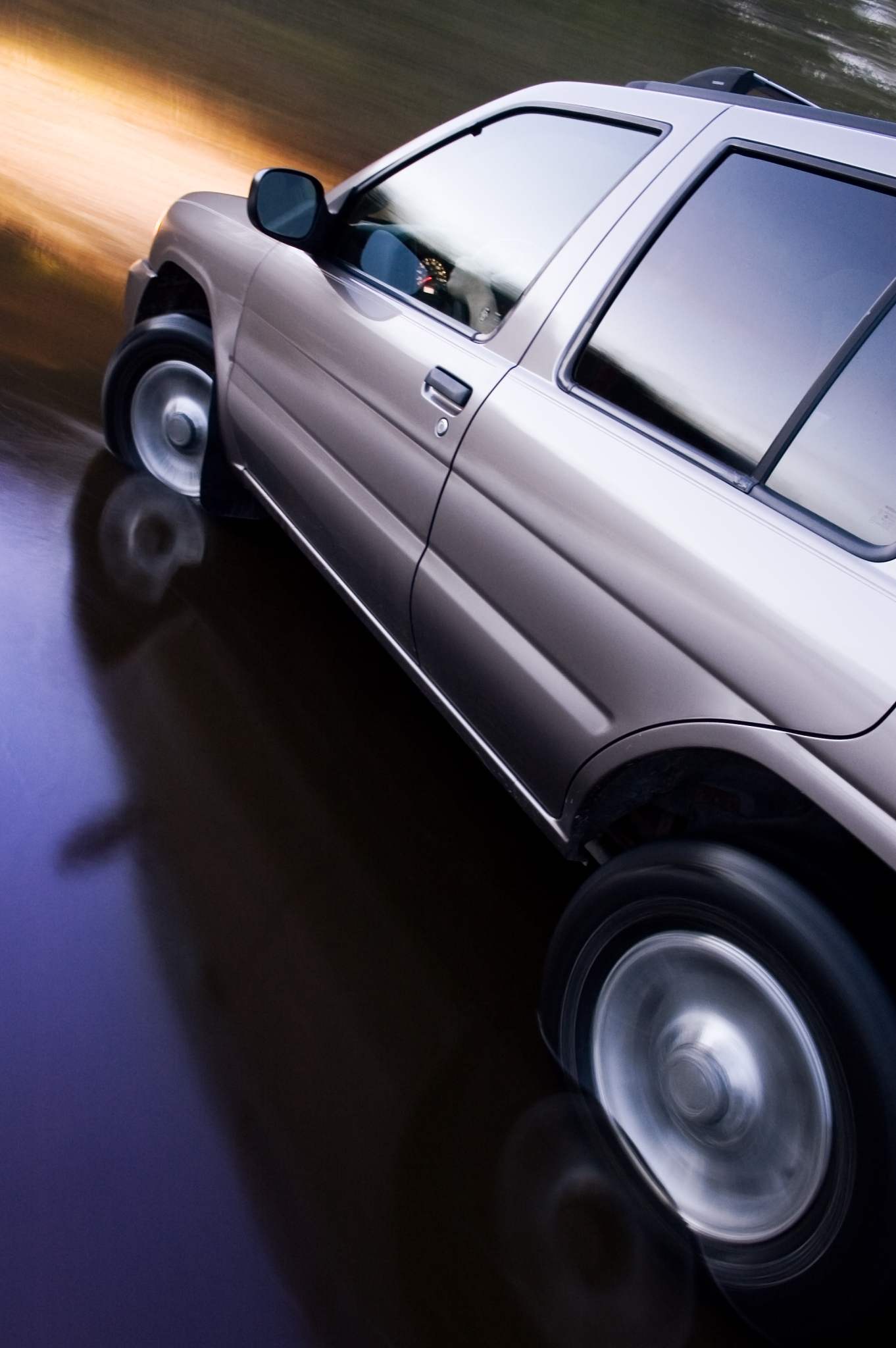 suv in motion