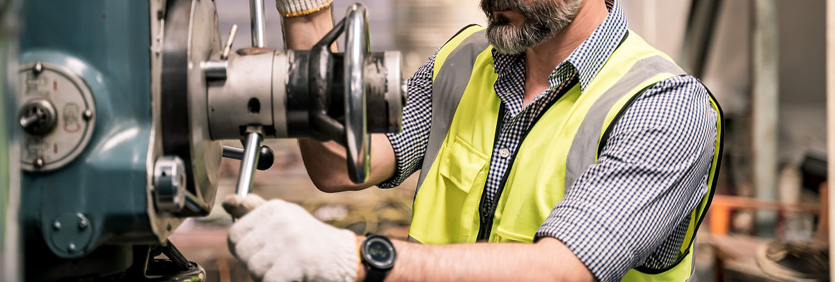 成都铁路工程学校工程机械运用与维护专业招生 | 2019年招生简章