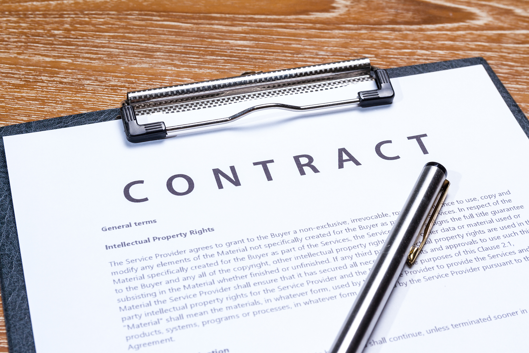 合同签订后2023年底前支付合同总款的25属于表述清楚吗？