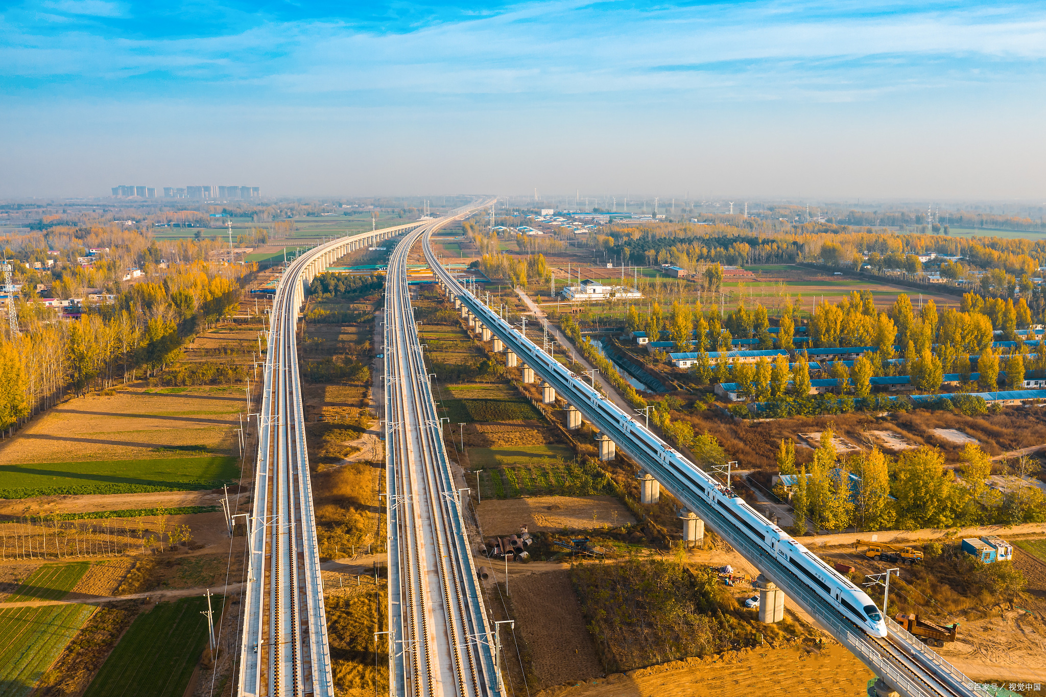 高速铁路"中国速度"领跑世界