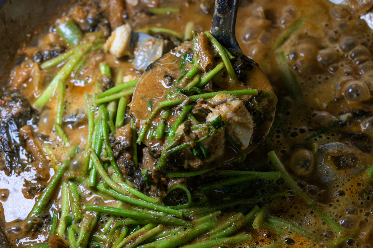 哈尔滨得莫利炖鱼做法，