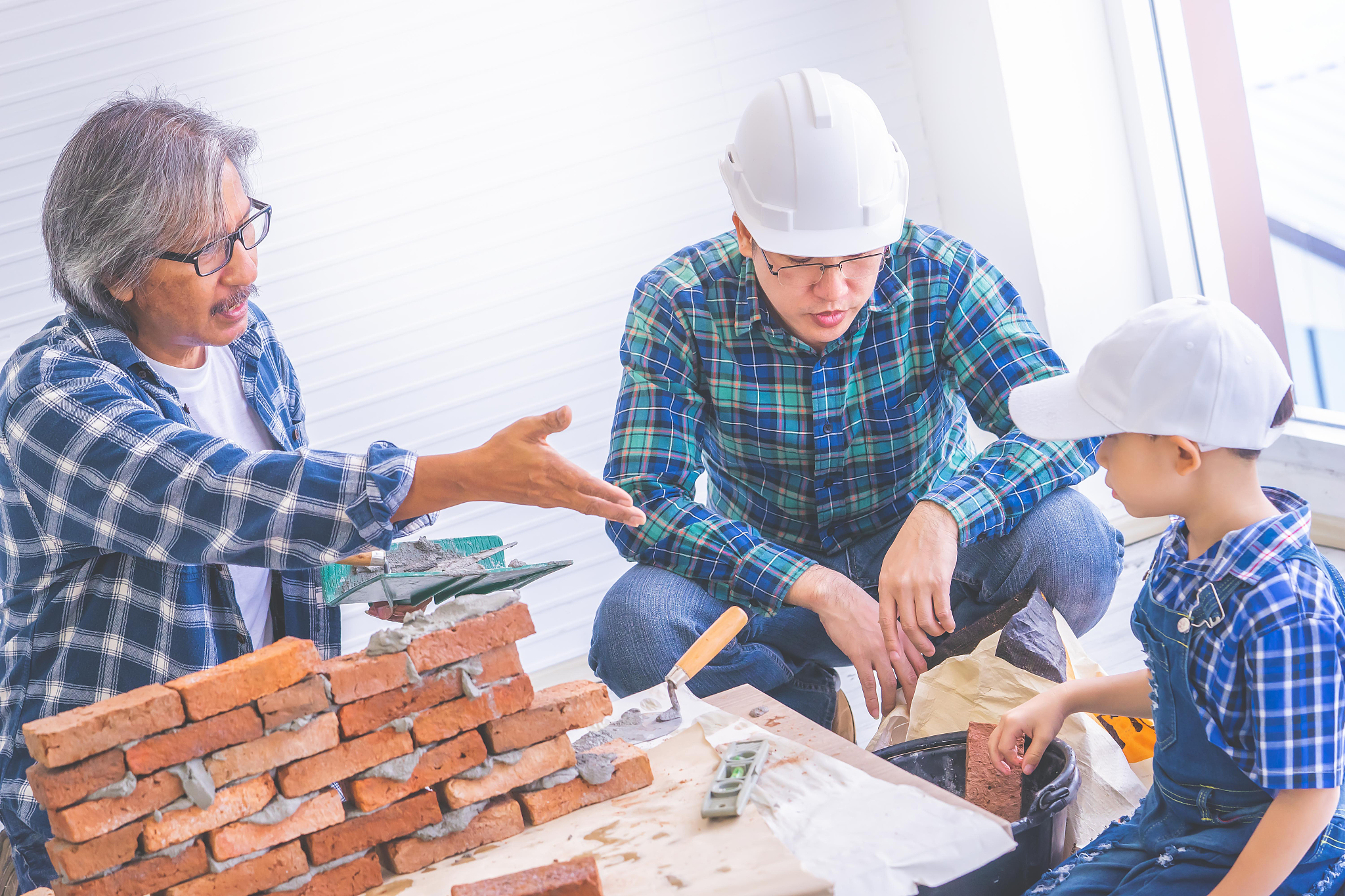 初中毕业男生报考甘肃中专院校学幼师有前途吗