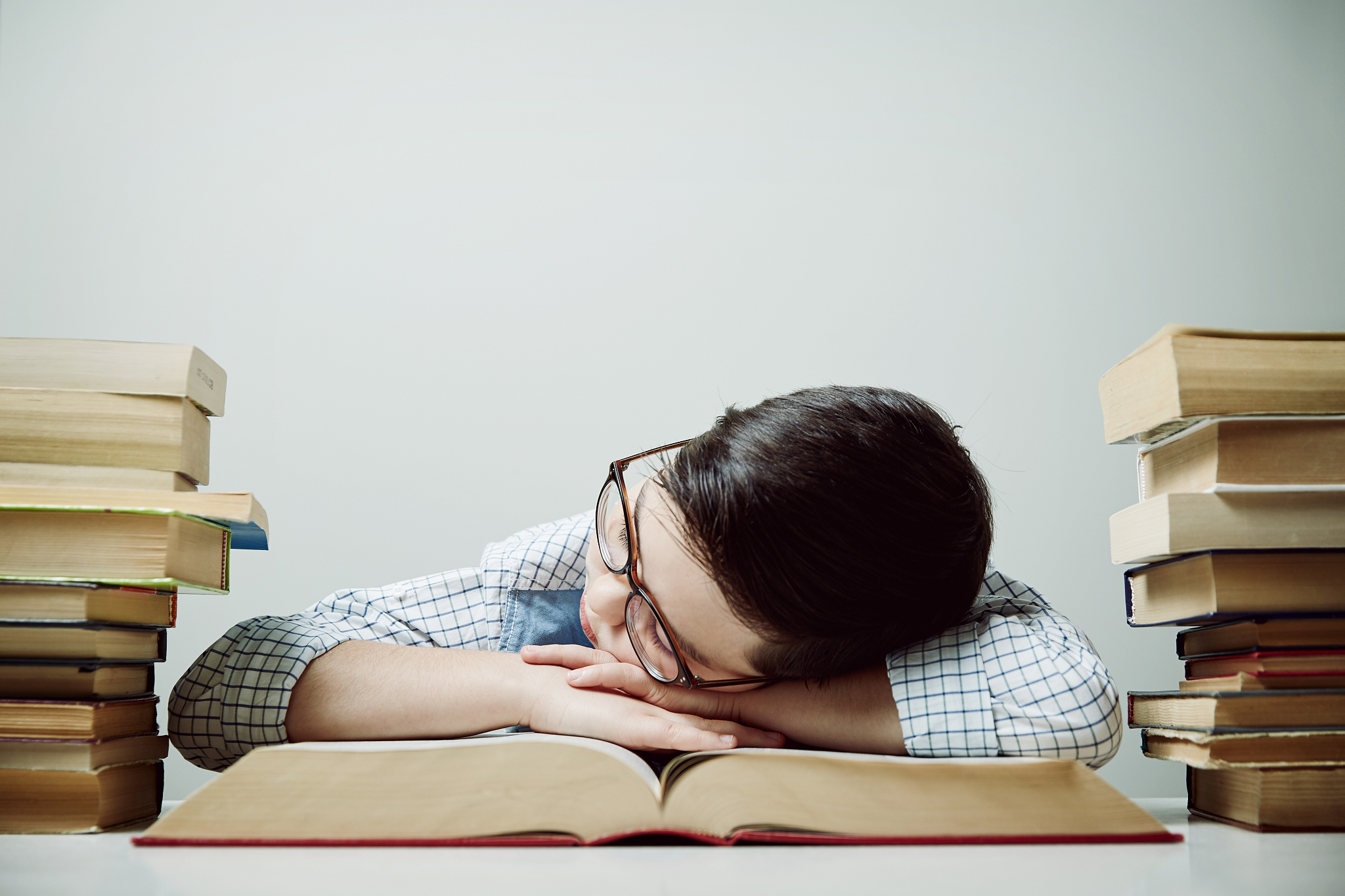 kid reading books