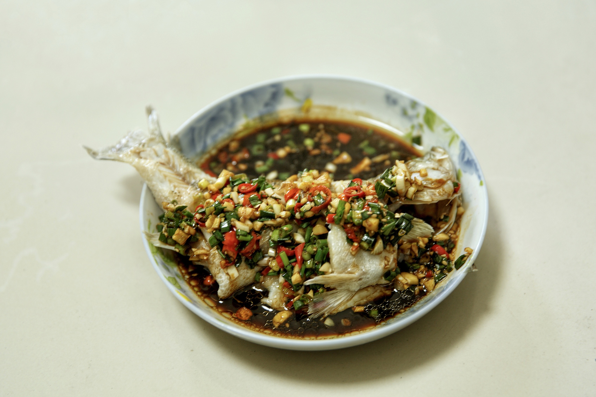 鲈鱼炸酱的做法_鱸魚炸醬【傳統的炸醬】新鮮嚐_鲈鱼炸酱怎么做_菜谱_美食天下