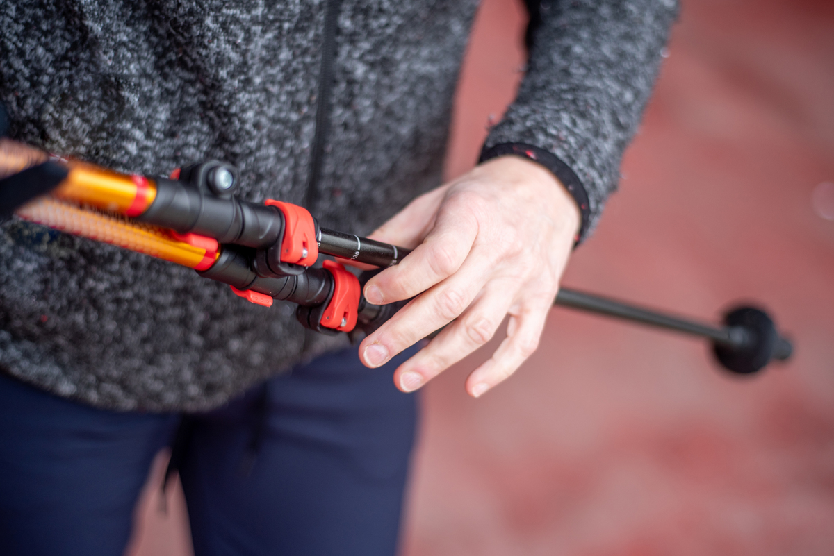 越野轮滑的自由式式手杖高度需调整到什么位