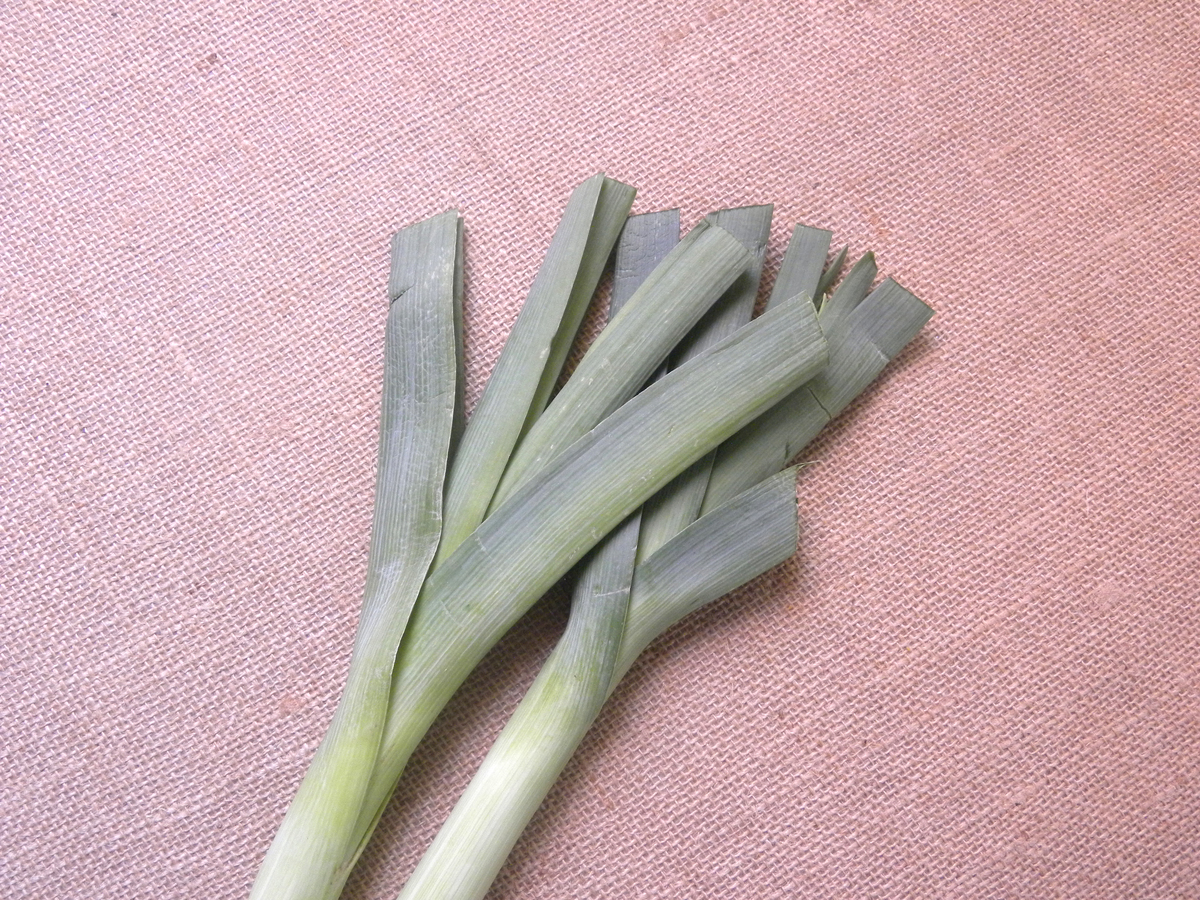 请问502胶水炒韭菜怎么做