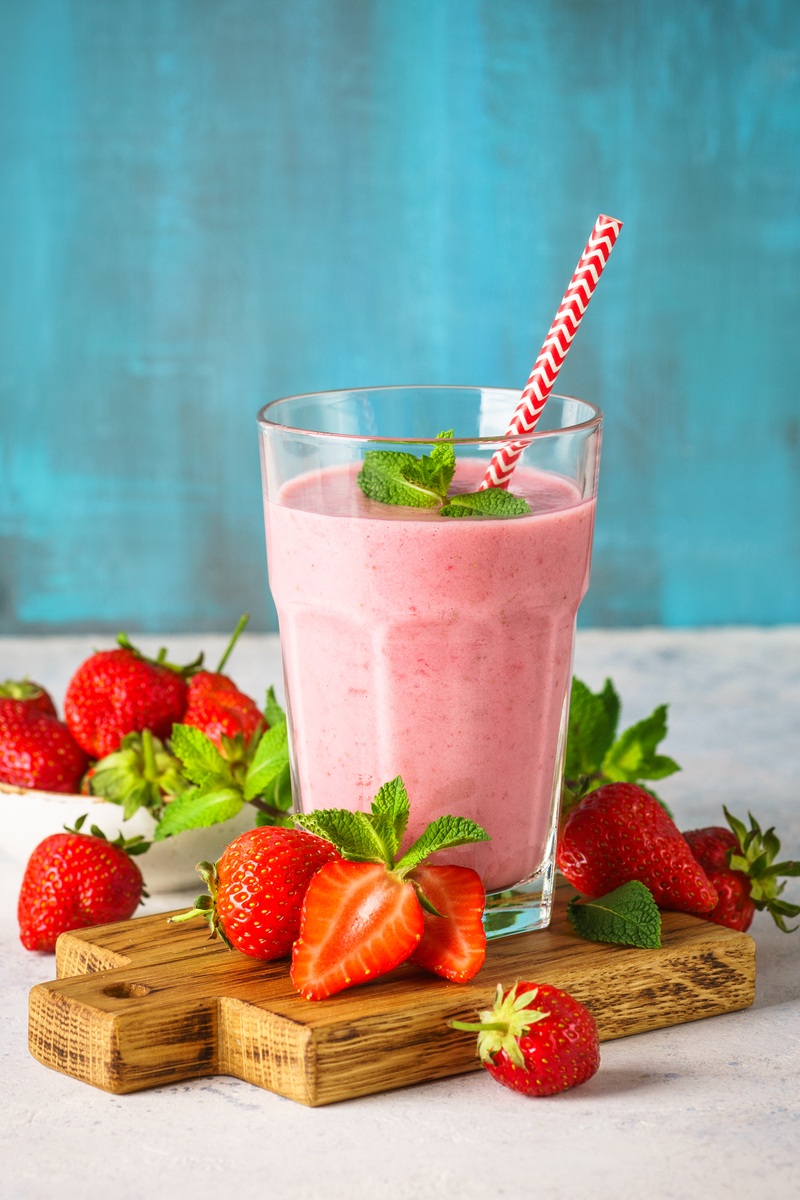 奶茶店草莓冰沙的做法