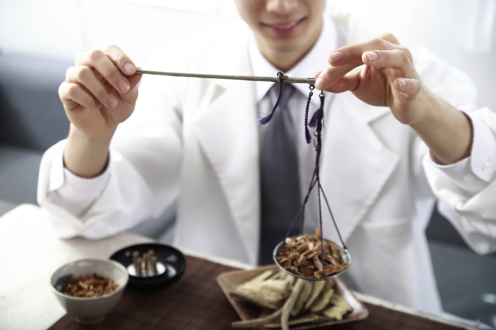 黑龙江中医药大学专业介绍：中医药学、针灸推拿学等多个方向