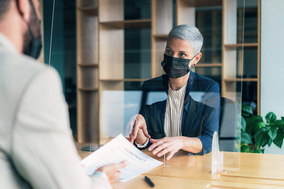 你好您好！有什么可以帮到您呢？你好我需要合同管理全流程方案好的我们公司提供合同管理全流程方案包括合同创建、审批、签署、归档等环节。请问您具体需要什么功能和服务？我们可以为您提供详细的方案和报价。合同成本管理也是我们方案中的一项重要功能我们可以帮助您实现合同成本的预算、执行、核算和分析等全过程管理。如果您有其他需求或疑问欢迎随时联系我们我们会尽快为您解答。我是做成本采购的我请帮我写一个工作周报好的下