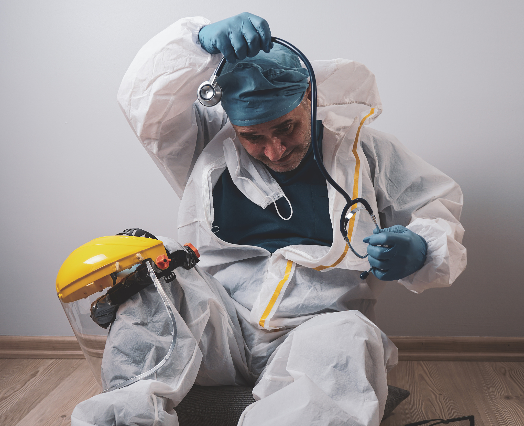 chatGPTHello! How can I assist you today年轻人短暂耳鸣的频率通常是多少