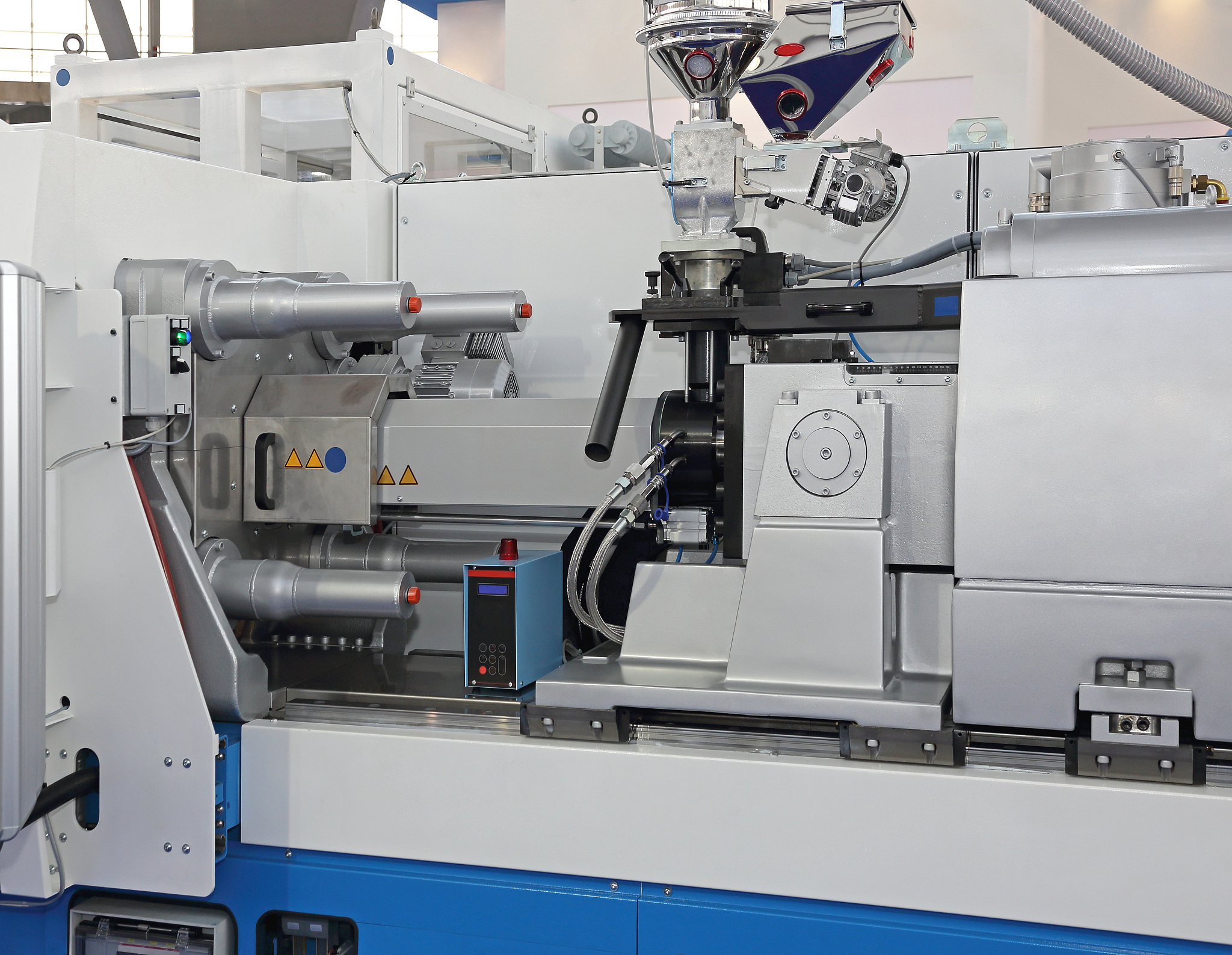 injection machine moulding