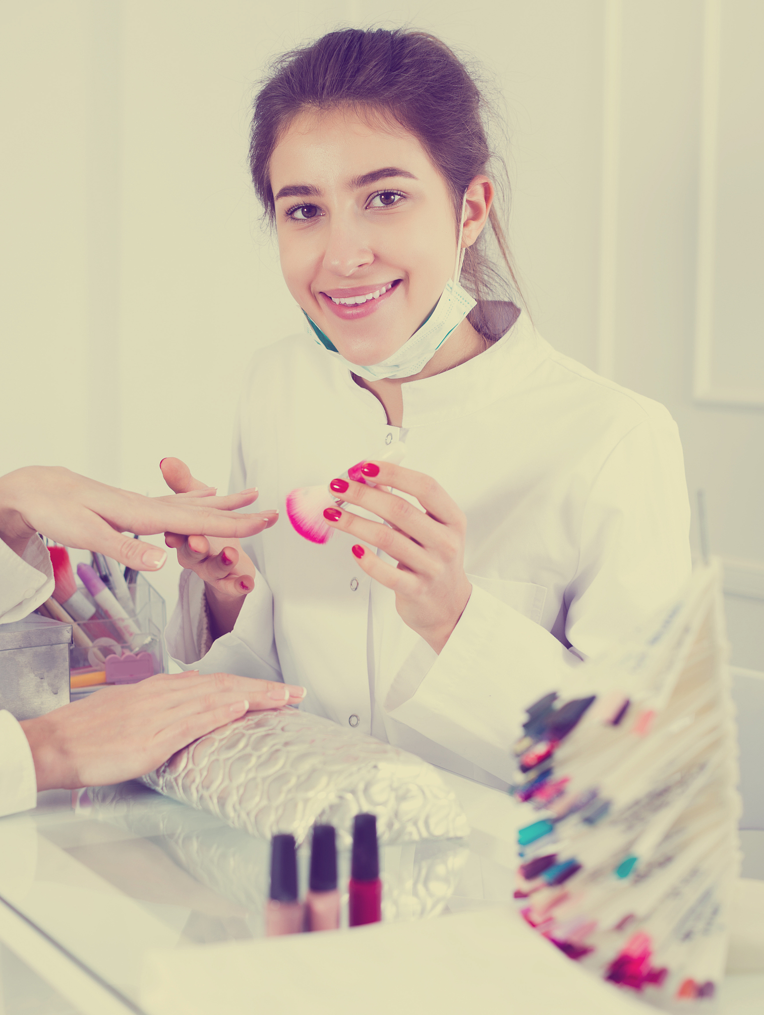 起一个店名关于美甲的比较文艺的列出5个