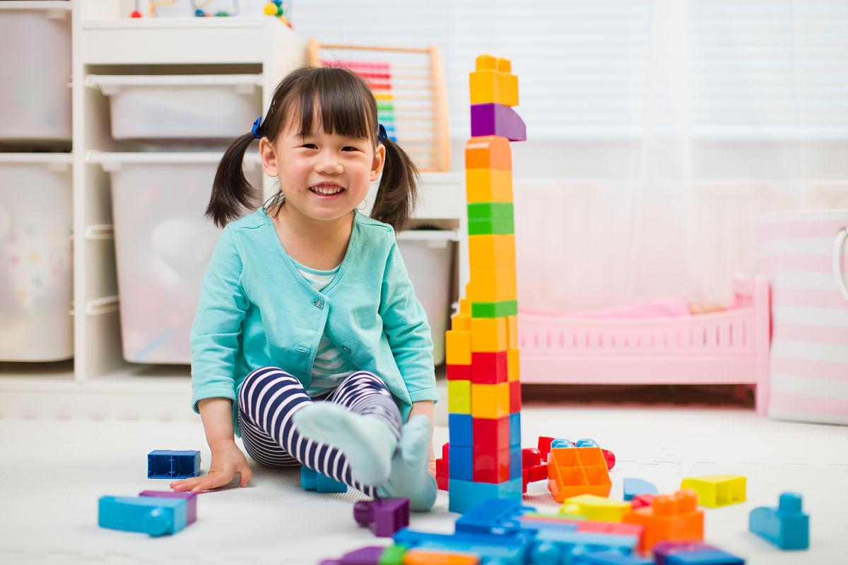 给你一堆积木 你能拼出什么样子生成小说文章