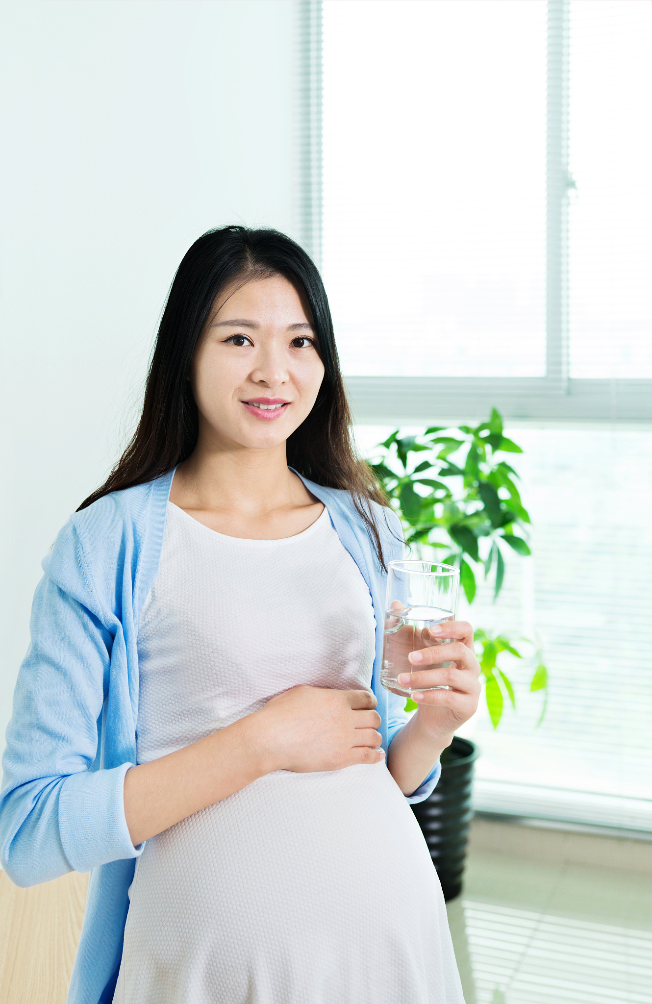 以一个健康同学视角写记叙文《最严重的一次拉肚子》关于小明轮状病毒感染在学校拉肚子两个星期。讲清为什么拉肚子？和平时拉肚子有何不同？小明的两个朋友也因乱吃东西拉肚子三人上课交替不断上厕所一天拉肚子十几次拉的全是黄稀水肚子还咕咕叫。