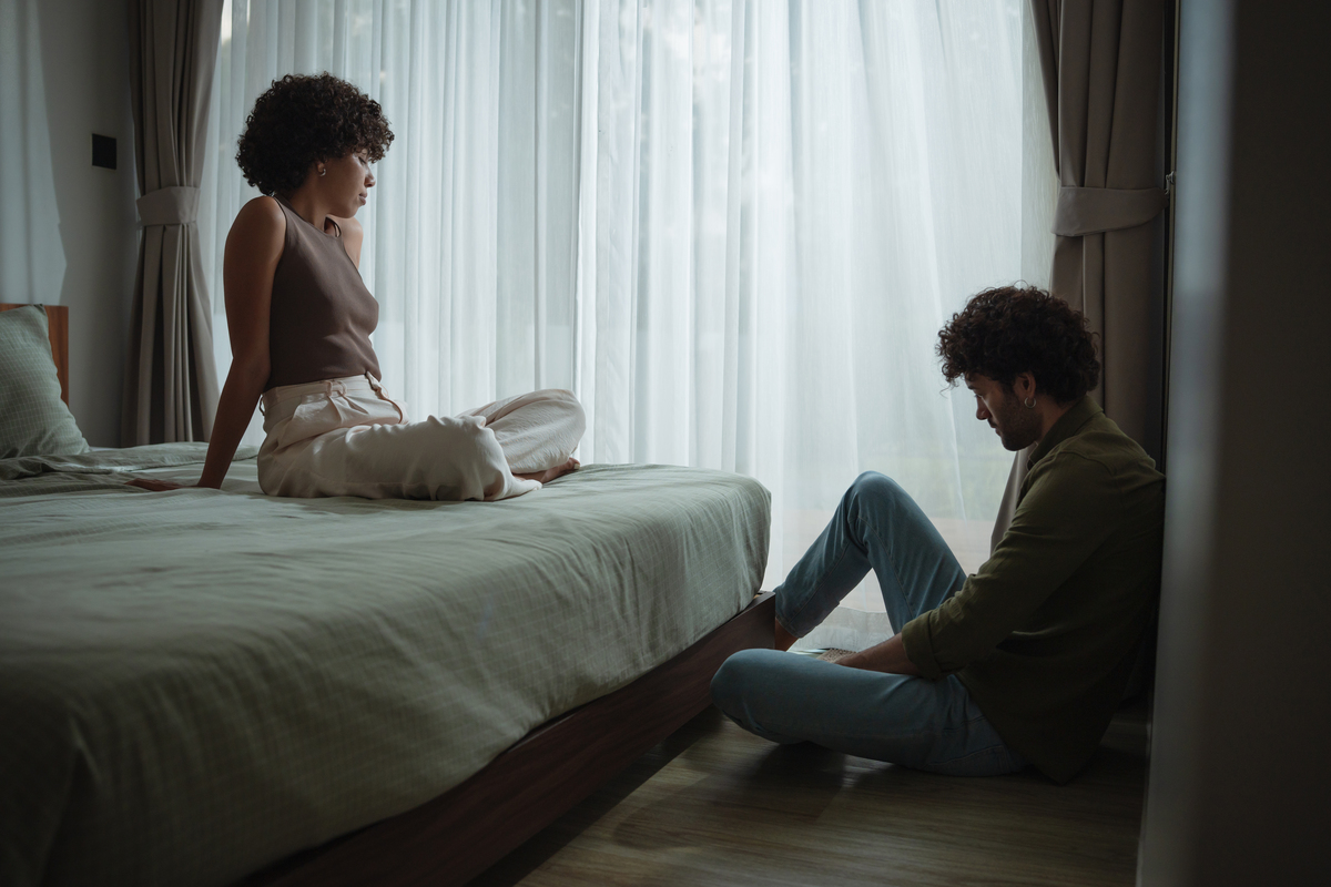 婚后一周，我发现丈夫出轨！