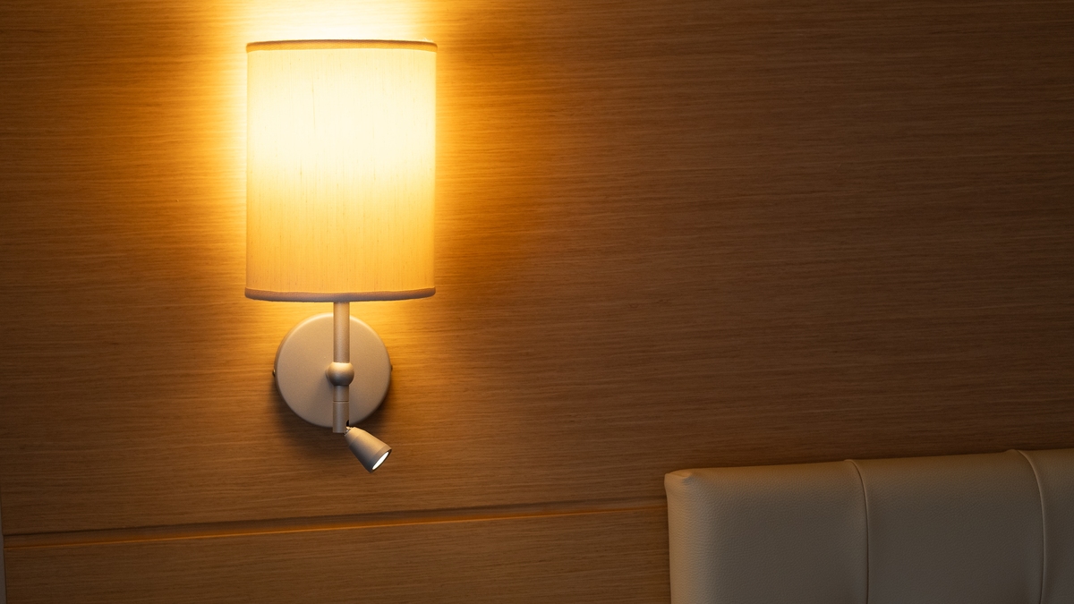 🛏️✨ 我的梦幻床头灯！点亮你的睡眠王国！