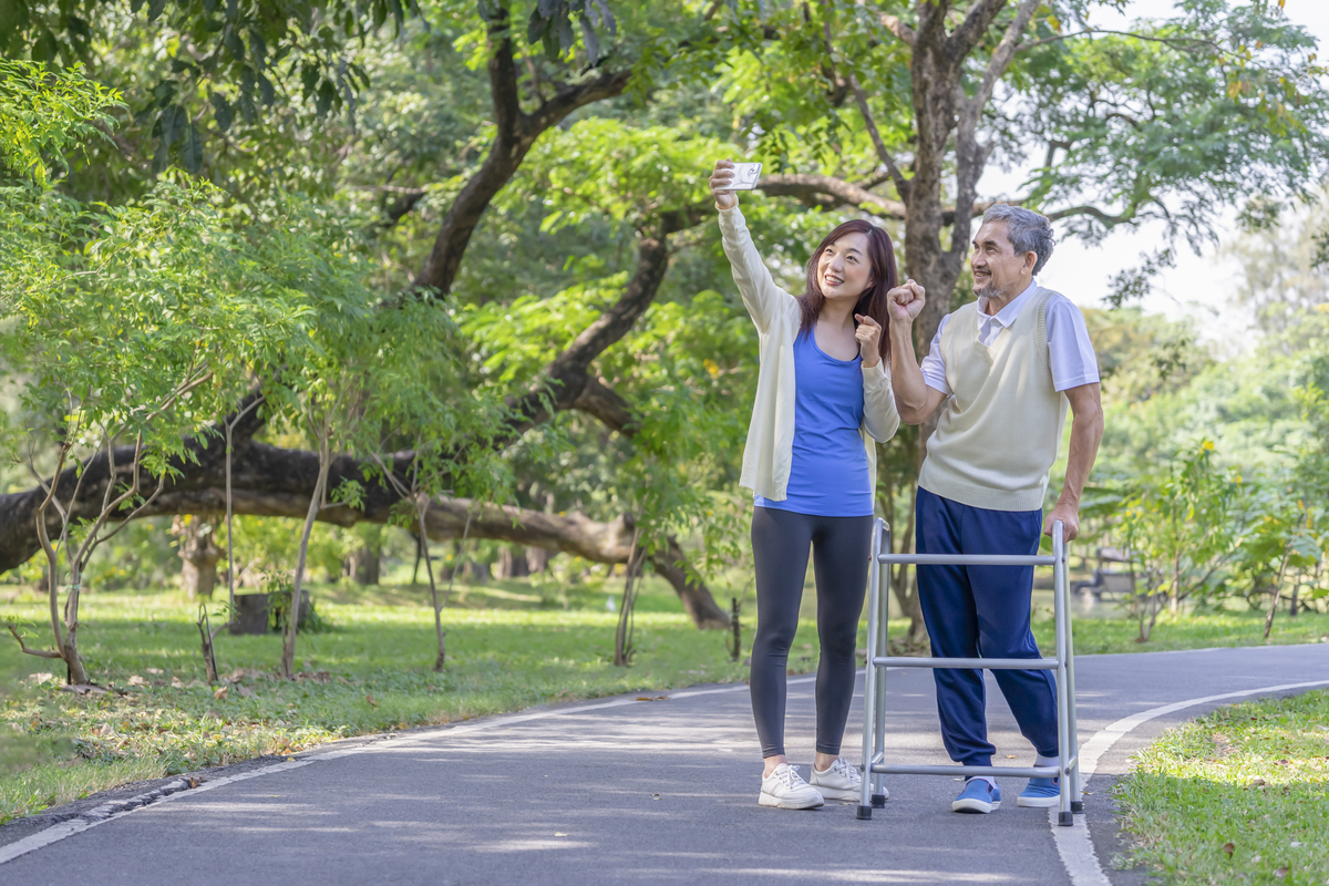 公园散步的好处：健康、放松、社交和享受美景