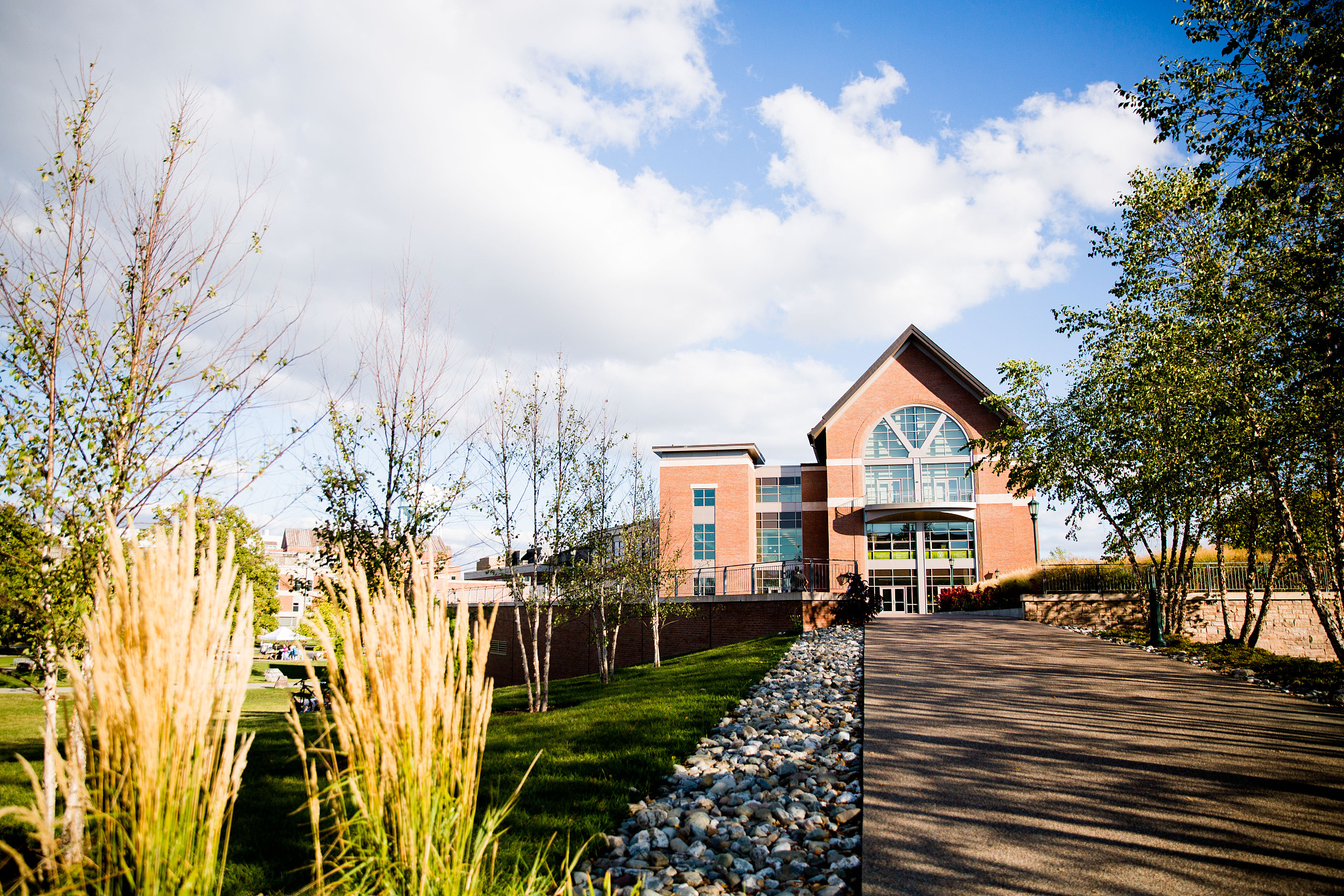 南阳建筑工程学校2023年招生报名简章怎么样