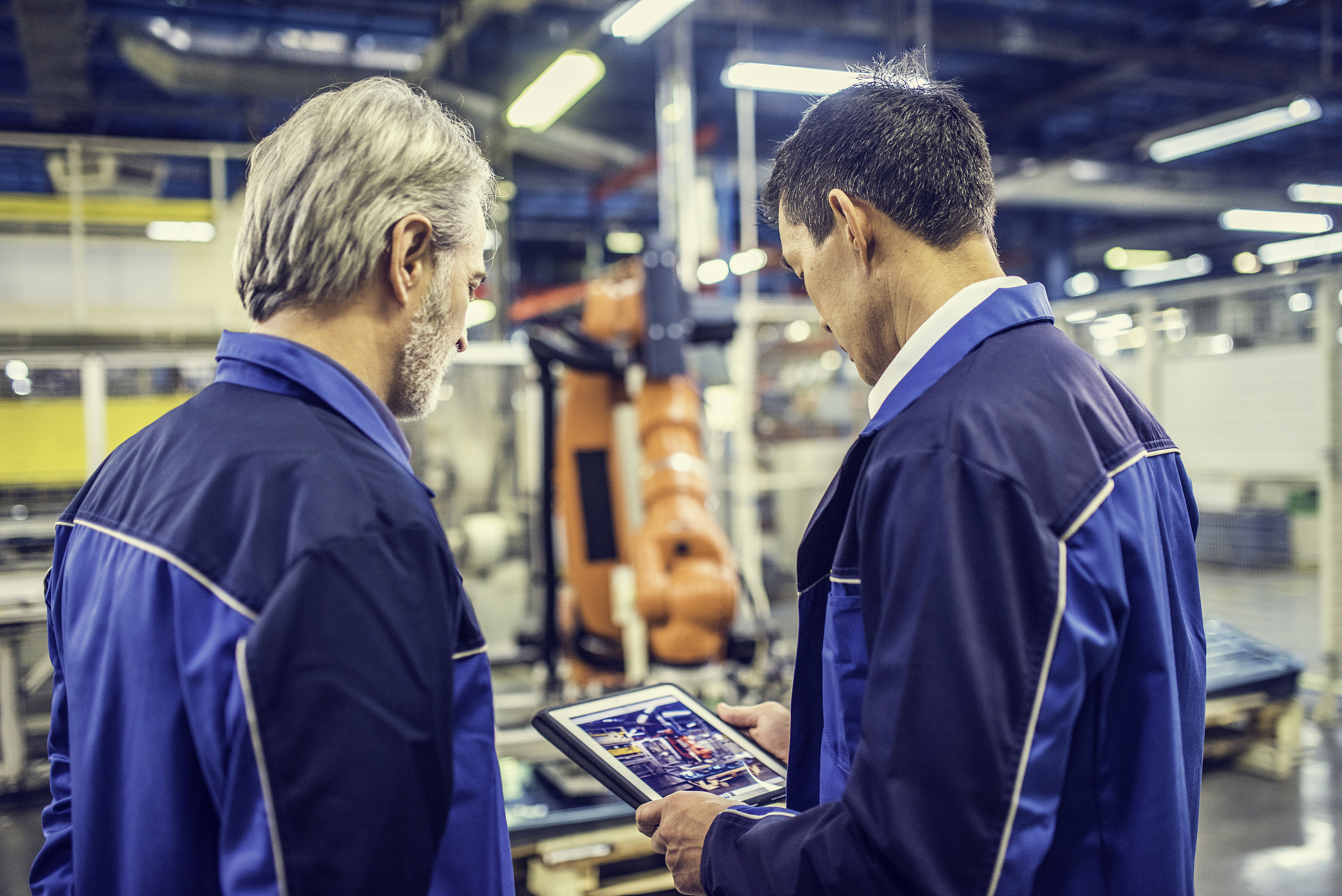 广西中专学校热门专业推荐：机械、电子、会计、建筑