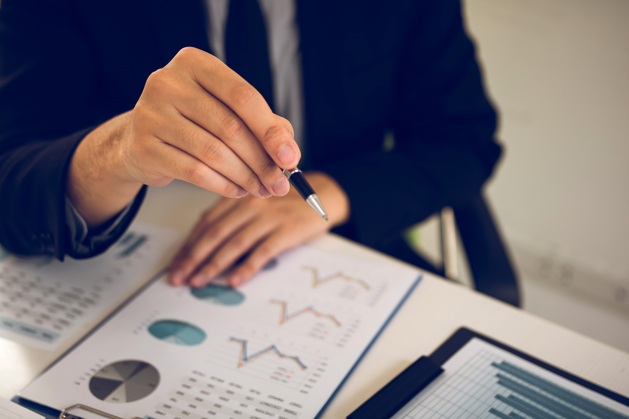 写一篇会议记录