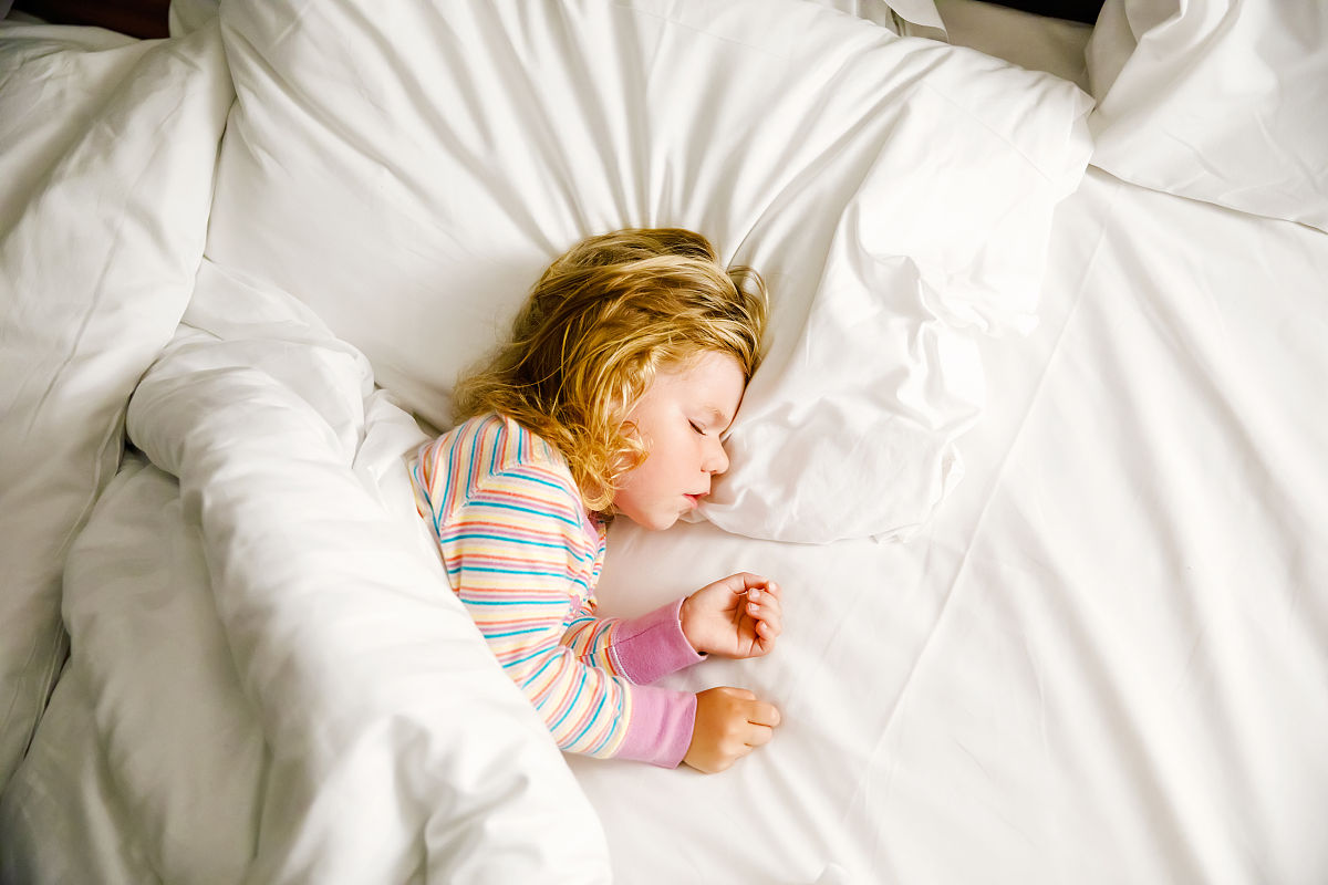 宝宝睡眠质量提升的10个小技巧：新手爸妈必看