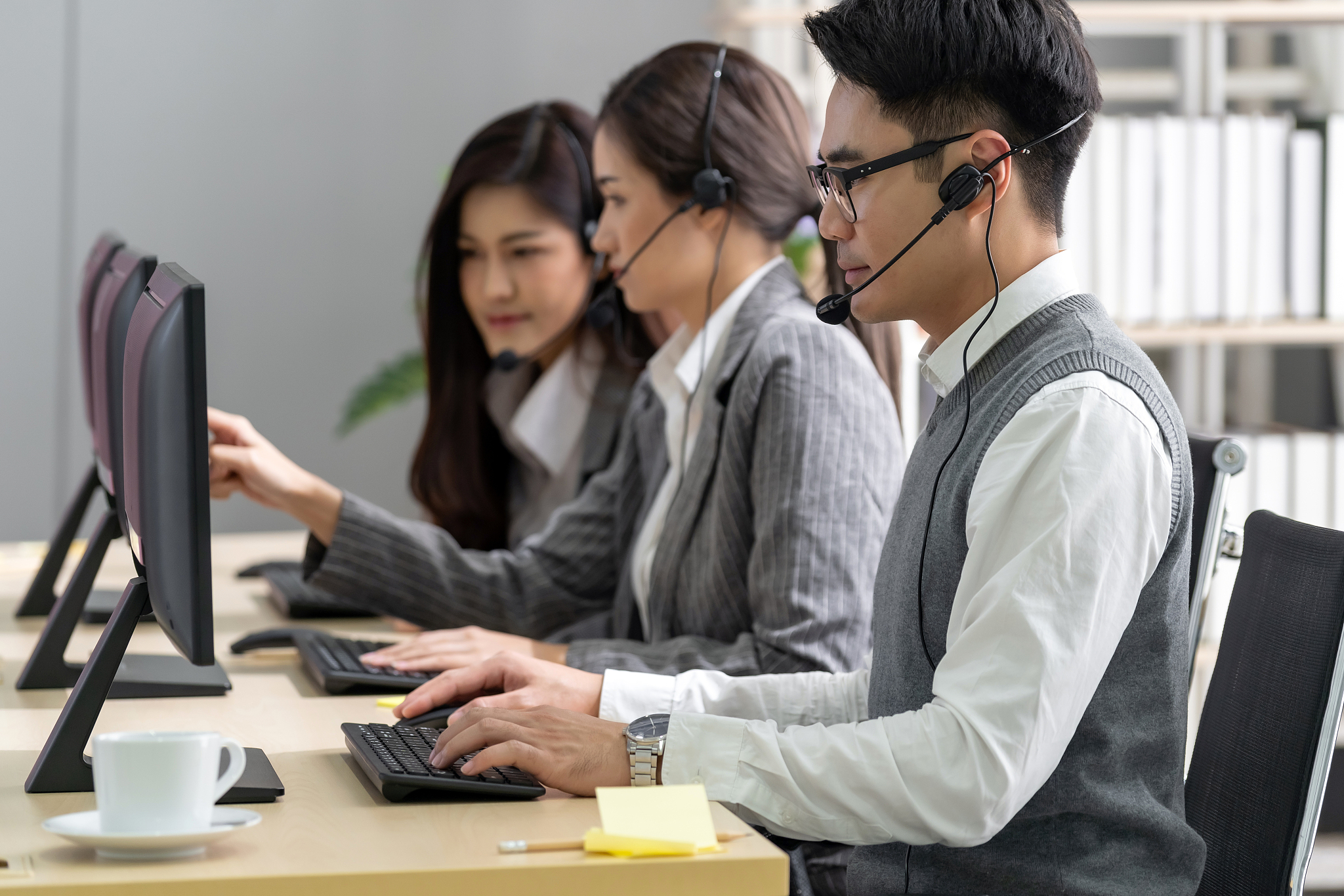 smiling call center working