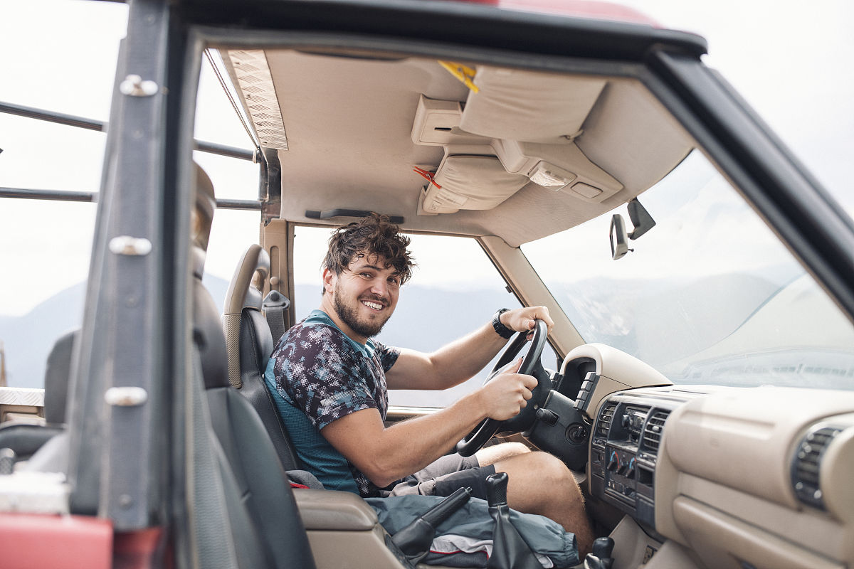 咆哮吧钢铁足球手游更新日志