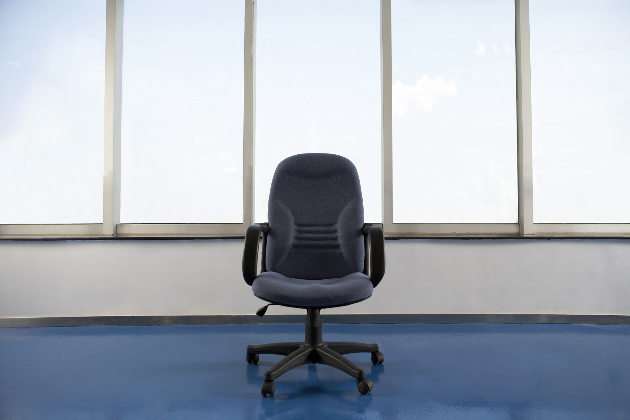 老板电脑椅评价模板：舒适、高性价比、全年龄段适用