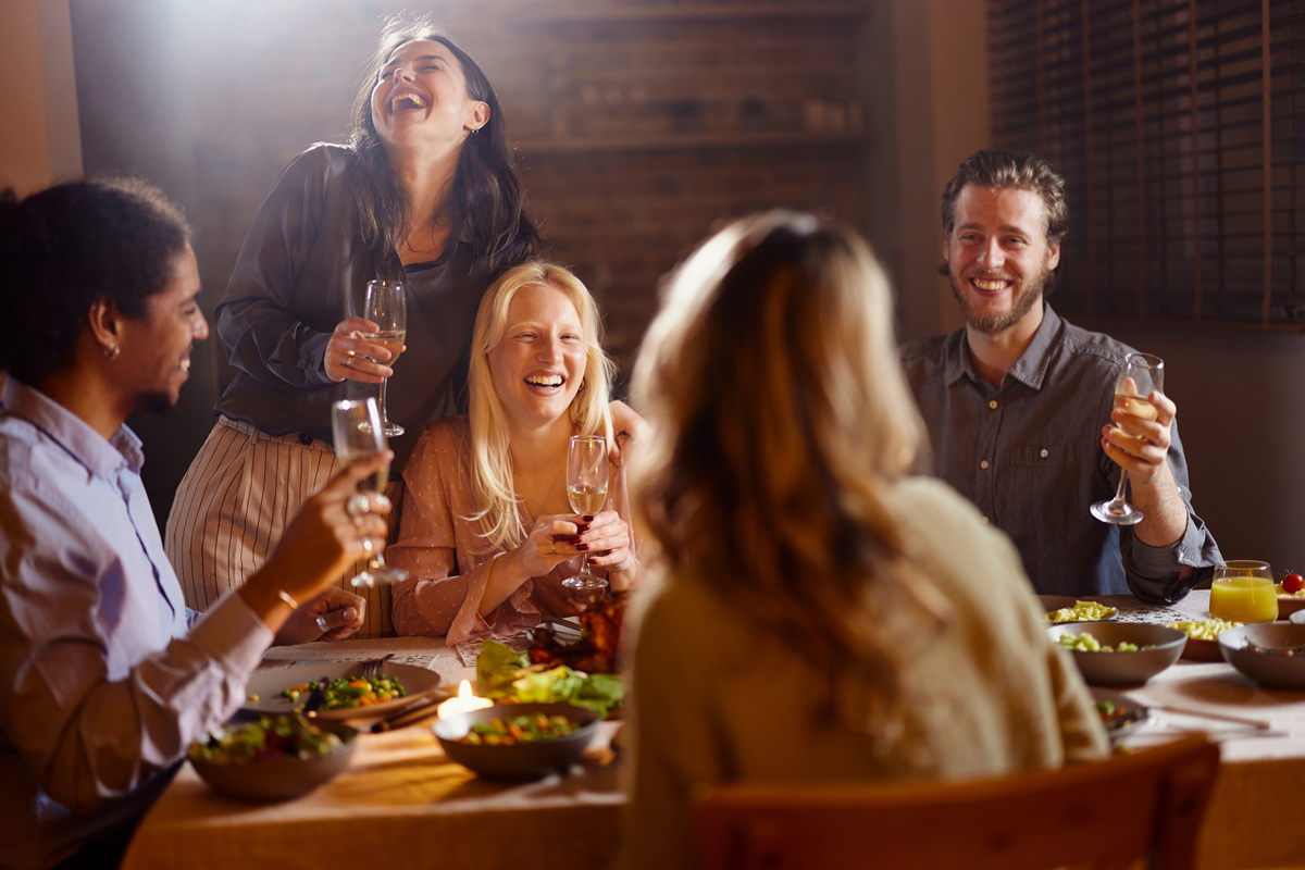 相聚一堂的意思及意义 - 300字解释