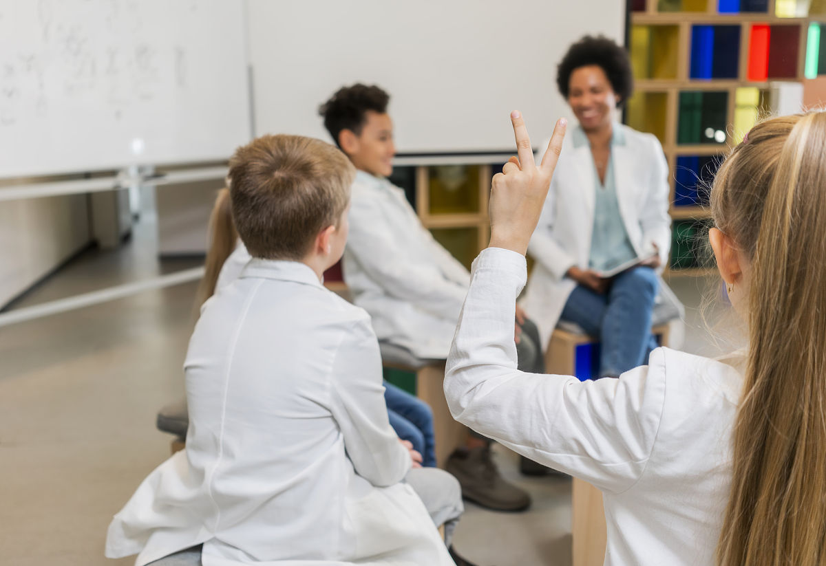 平顶山市机械电子科技学校专业介绍 - 机械、电子、计算机等多个领域