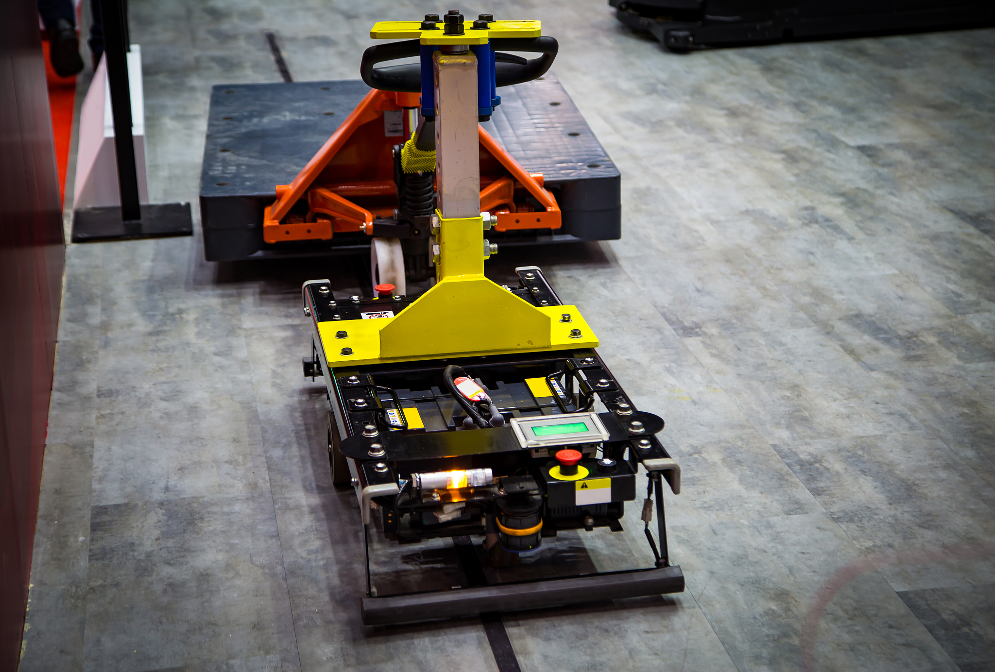 领头小车带领跟随小车代码实现详解