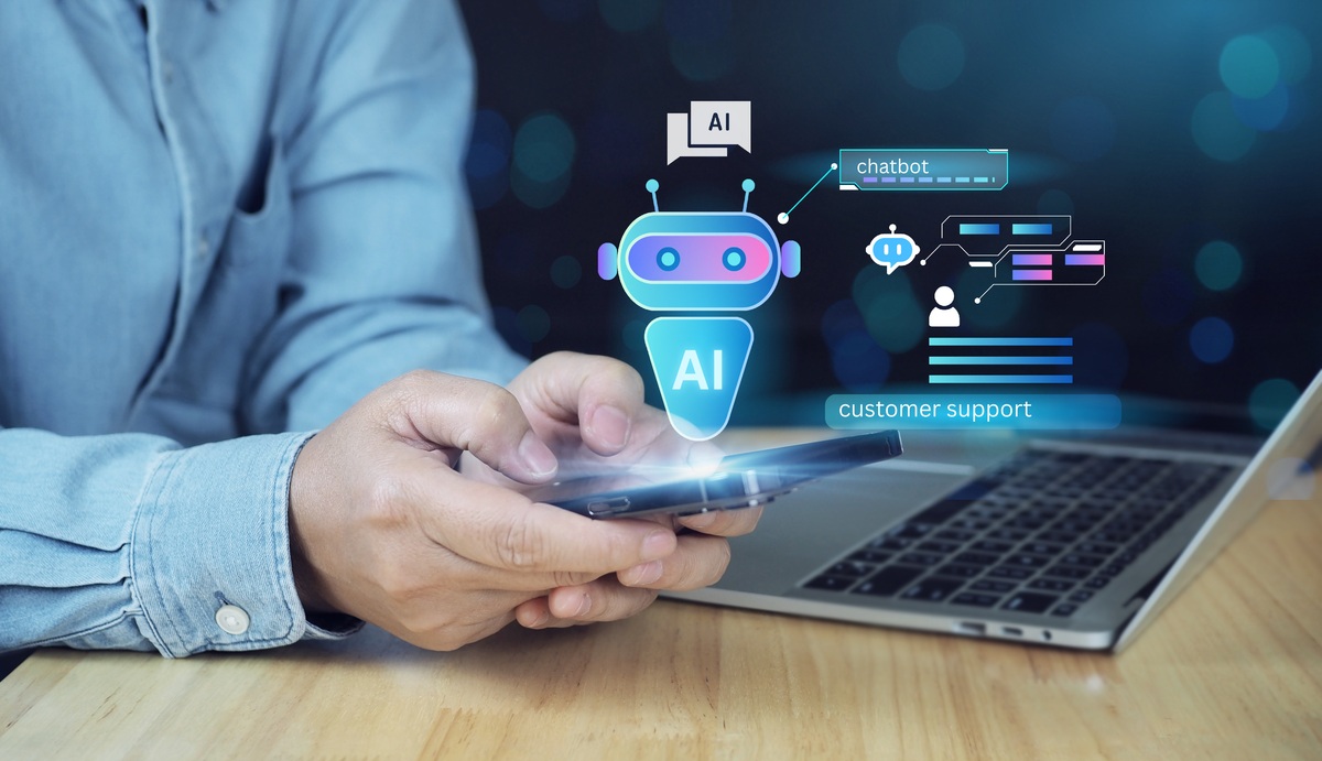 聊天机器人：我并不需要哄，但我乐意助你