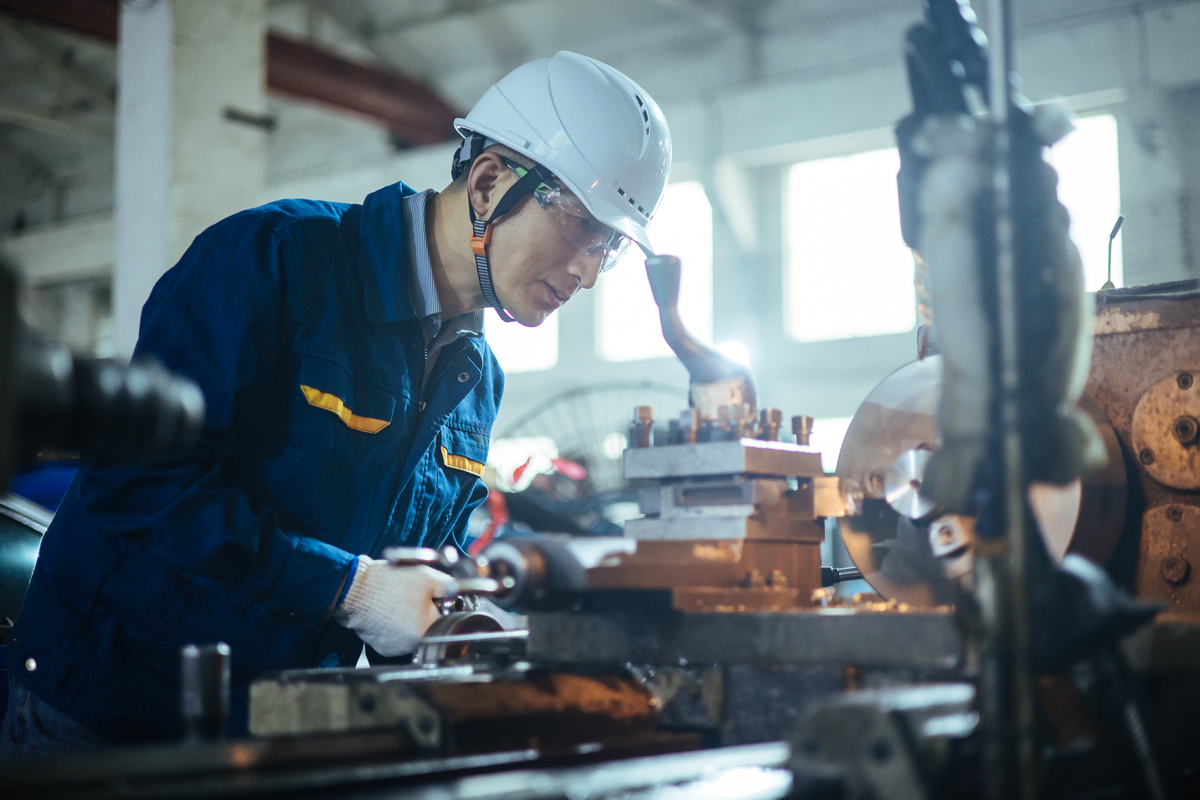 工匠精神与工程精神：相辅相成的力量
