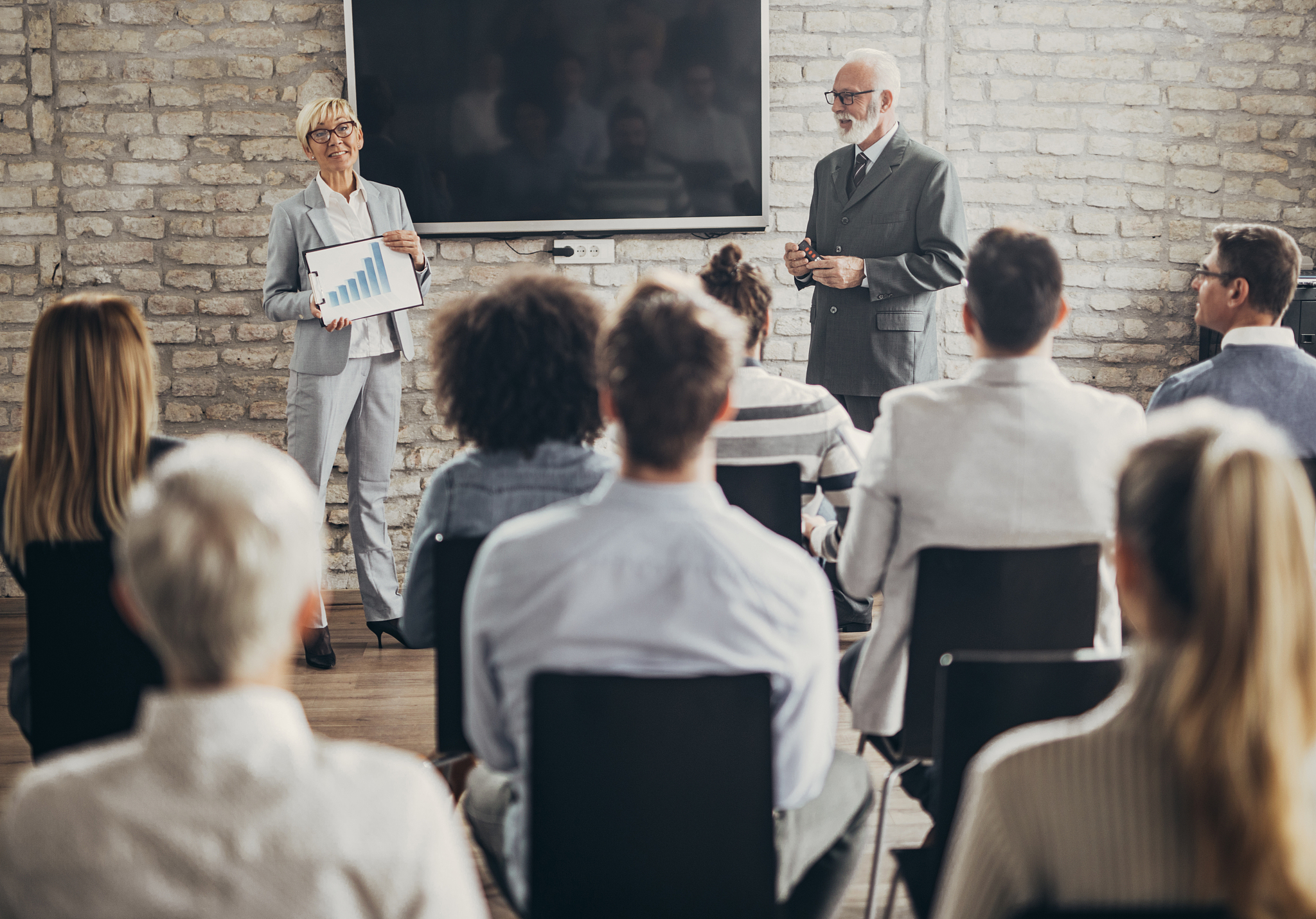 《十二公民》的12种小组动力学：领导、压力、分歧与共识