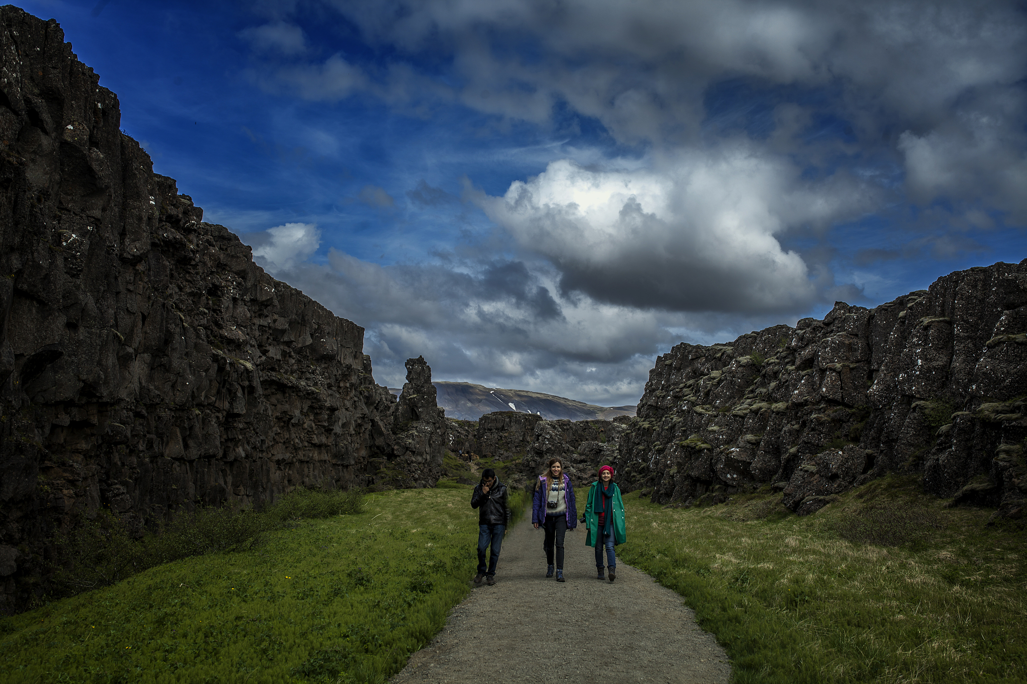 tourists in ingvellir national park