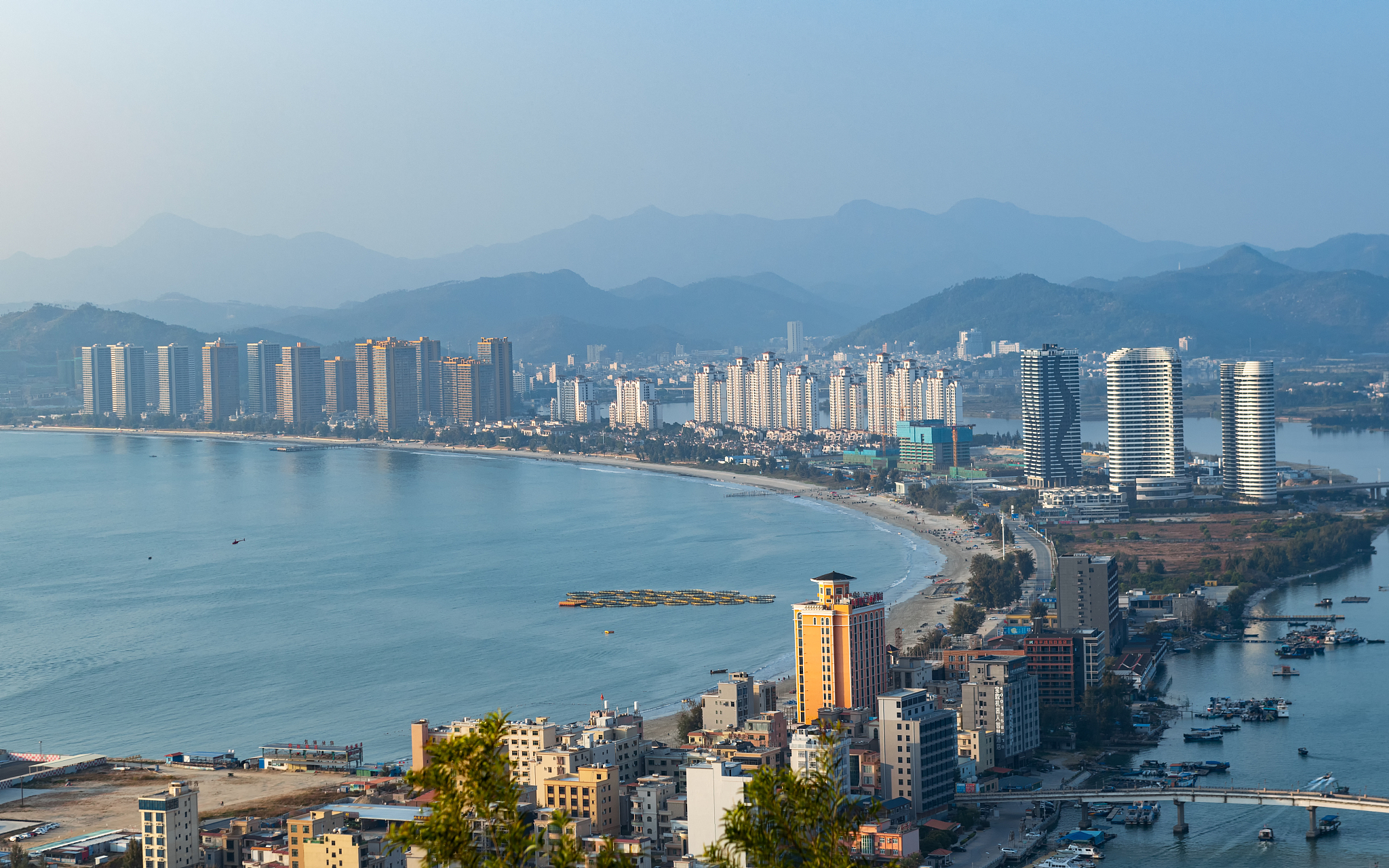 惠州市惠东镇双月湾风光