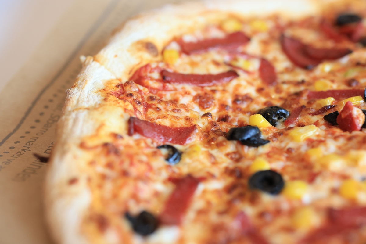 微波炉也能做披萨？简单快速，美味不减！